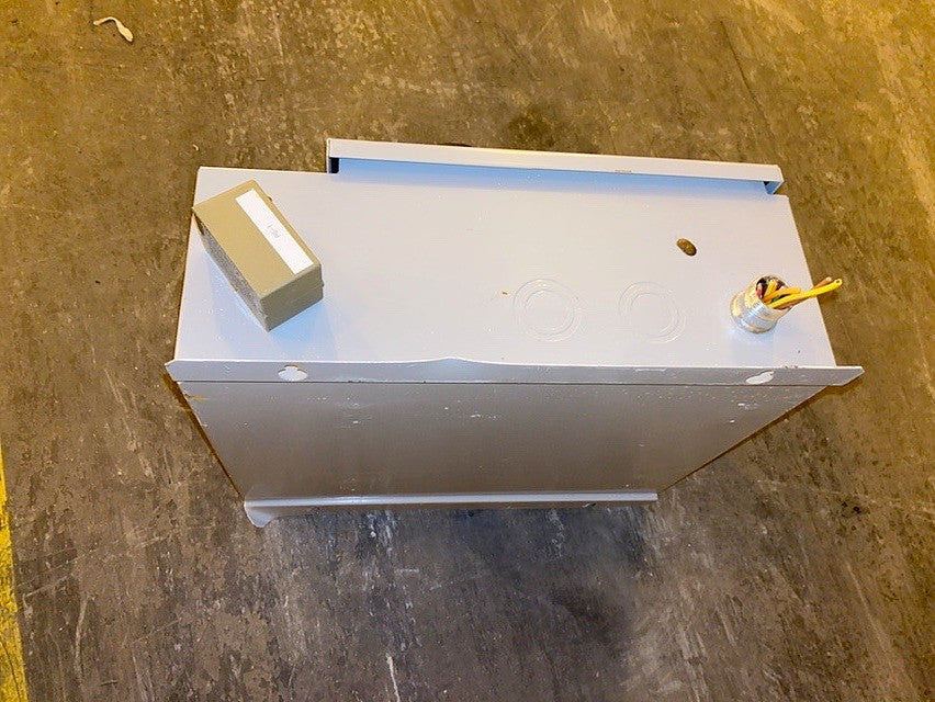 Eaton Cutler Hammer ECH1801CJC Freedom NEMA motor control starter 480/120V(S6LLST0997)