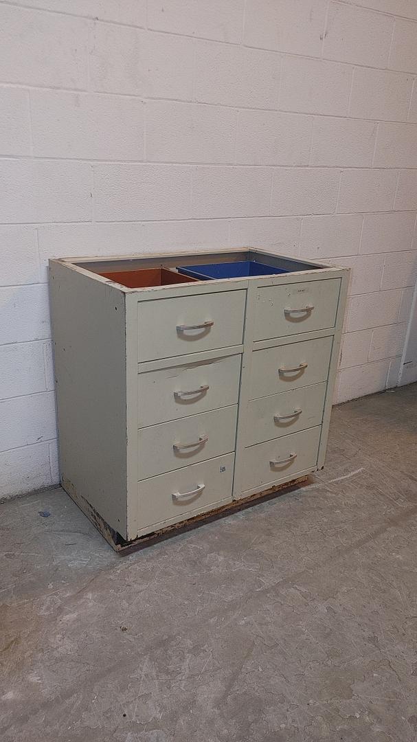 35" 8 Drawer Casework(S6LLST11818)