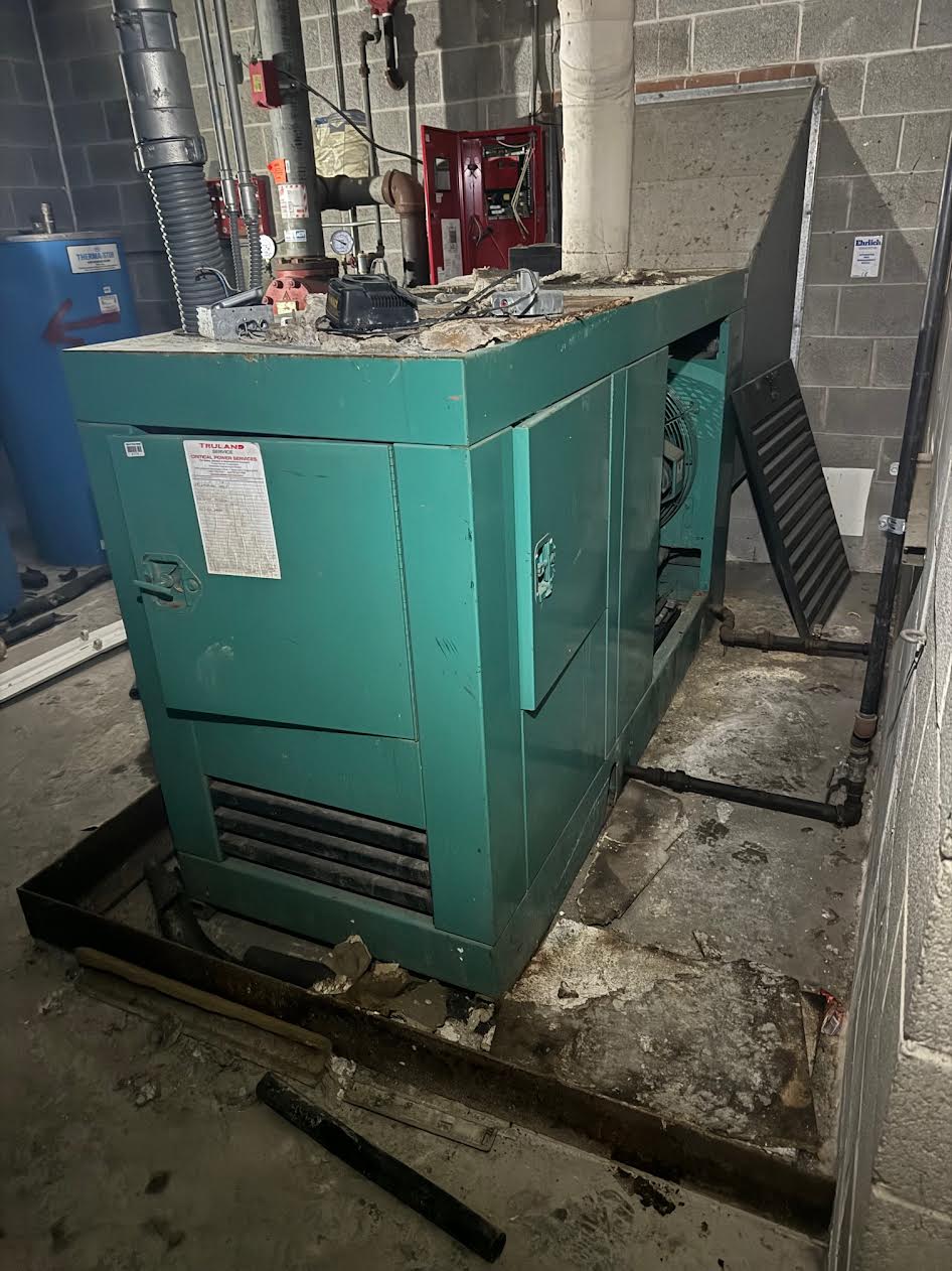 100KW Cummins 6BT 5.9 Onan 100DGDBL Diesel Generator Multi Phase 1467hrs LOAD TESTED