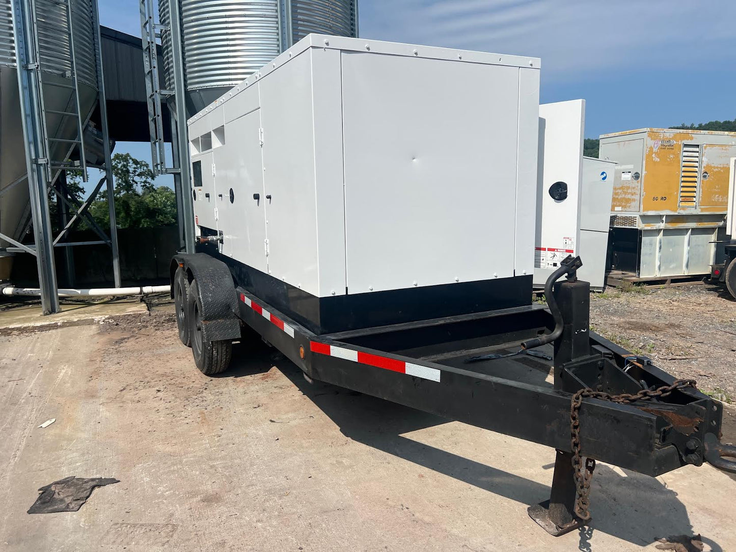 200KW Cummins C200D6R Mobile Diesel Generator 1ph/3ph 5533hours
