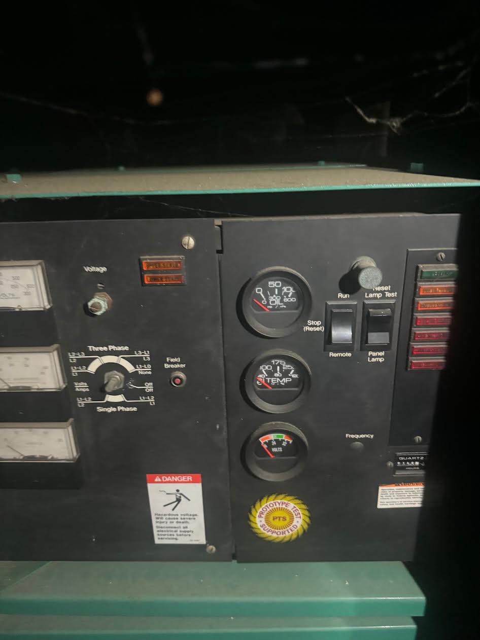 100KW Cummins 6BT 5.9 Onan 100DGDBL Diesel Generator Multi Phase 1467hrs LOAD TESTED