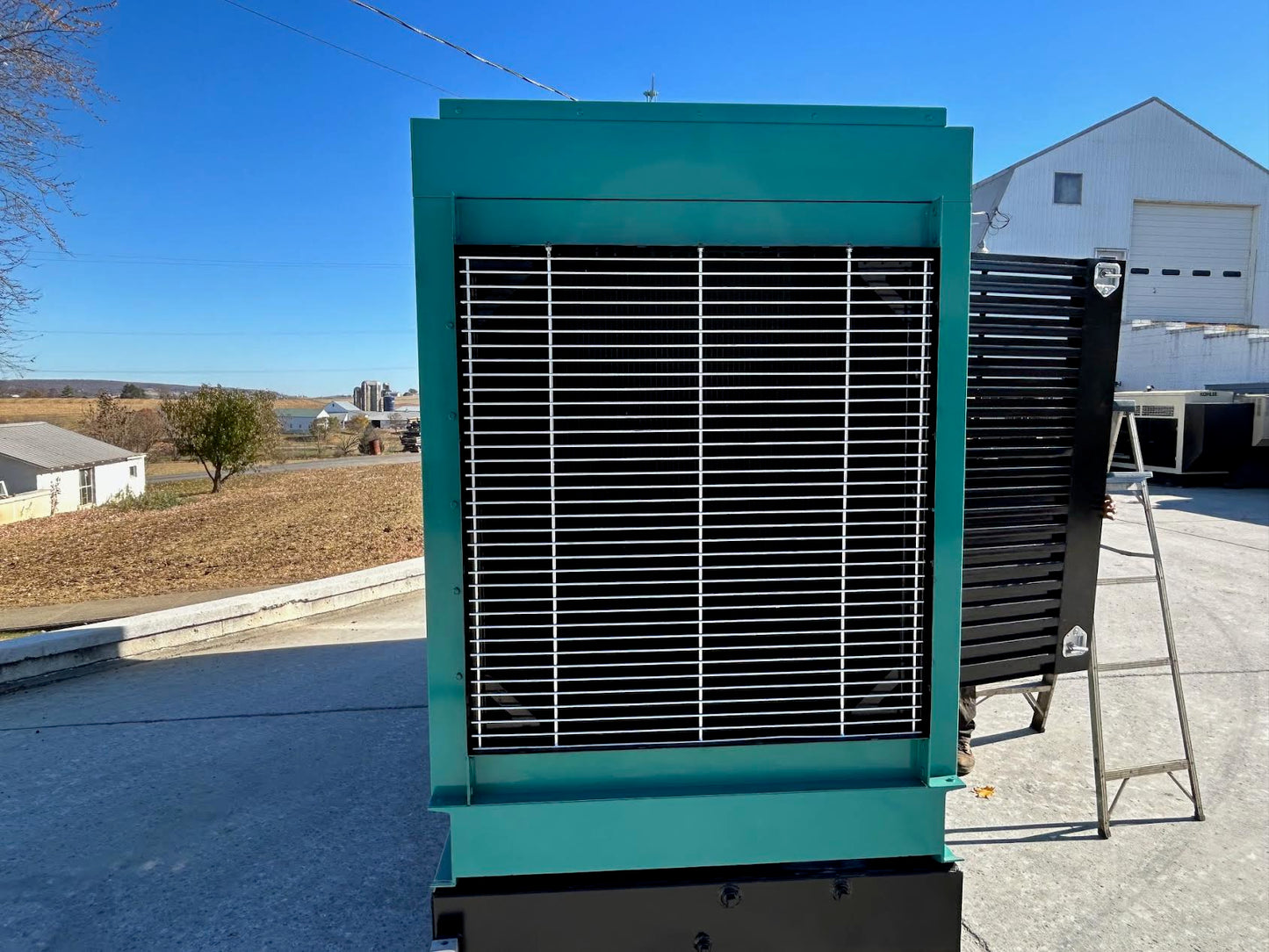 400KW Cummins KTA19G2 Diesel Generator 400DFEB 1137hrs TESTED