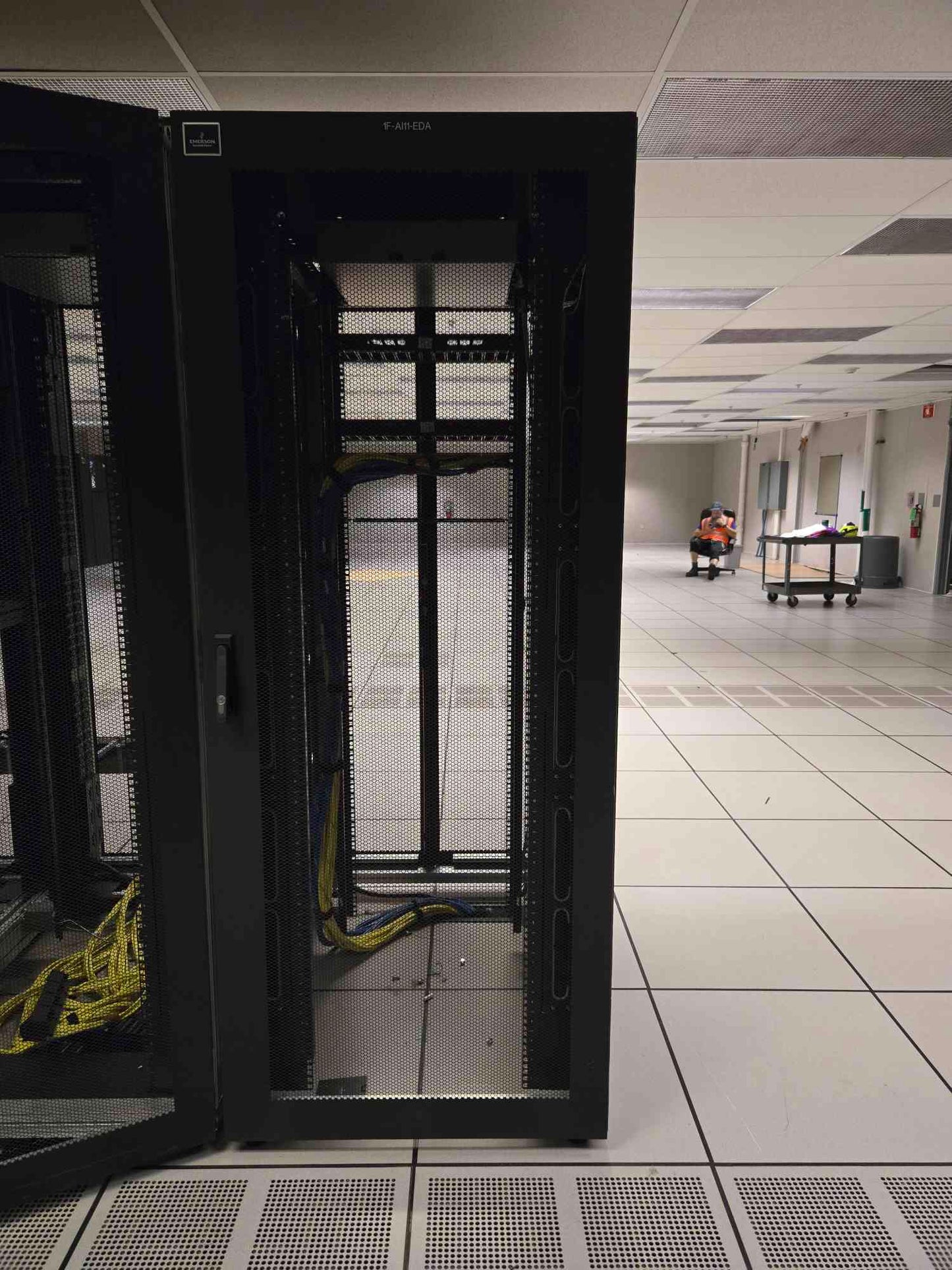 Emerson 42U Network Power Server Rack Data Cabinet 31" Deep