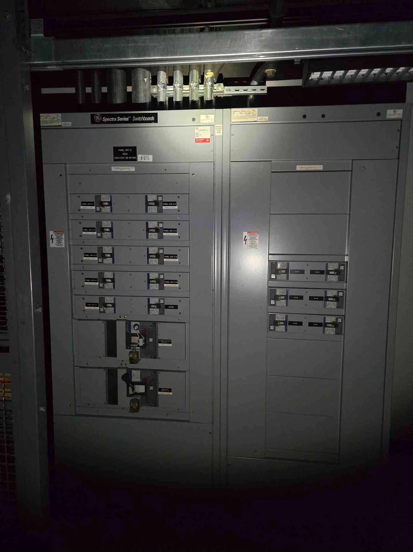 800A Spectra Switchboard 208Y/120V 3Ph W/ (16) 250 Amp Breakers & (2) 800 Anp