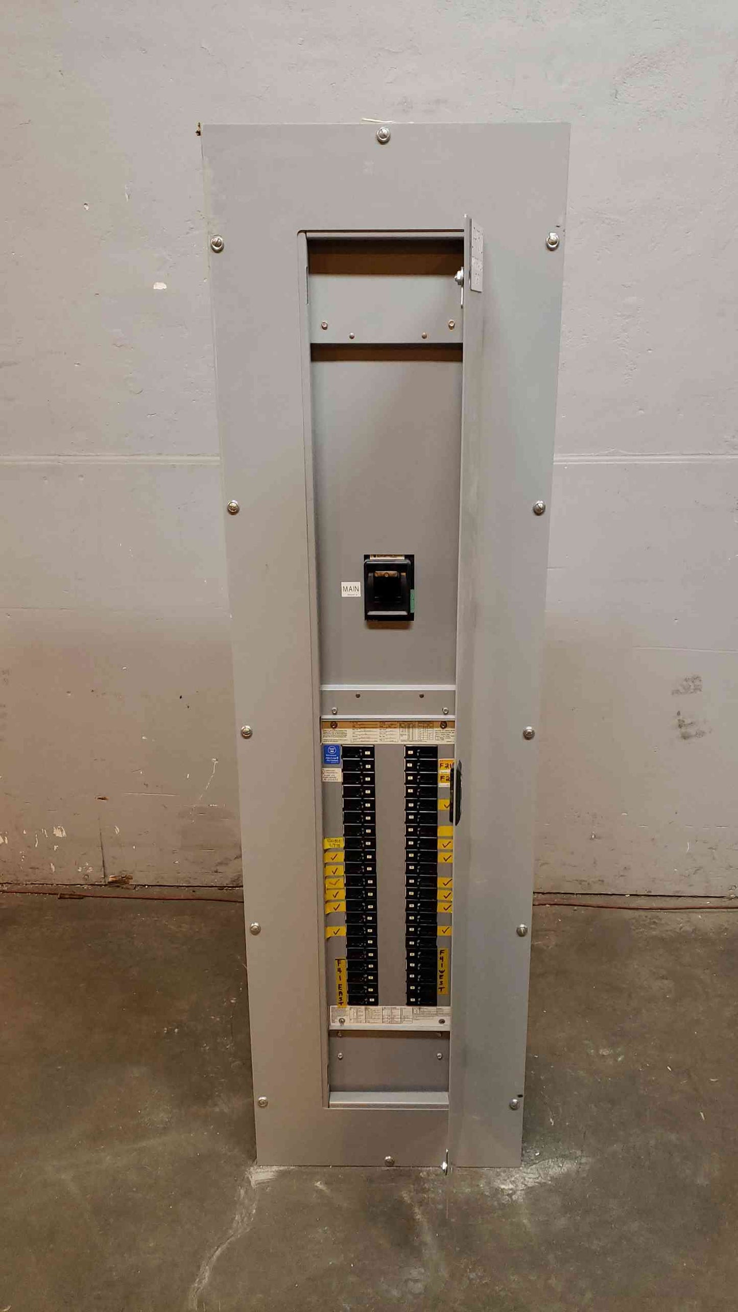 PRL2 225A 480V / 277V Panelboard w/ Main Neut. 400A PowRLine (SKU:3391AA)(3391AA)