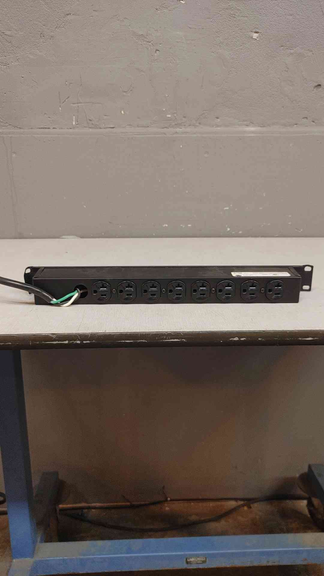 *Pickup Only* Black Box PDU Strip 20A 120V SP470AR2 (SKU:3648AA)(3648AA)