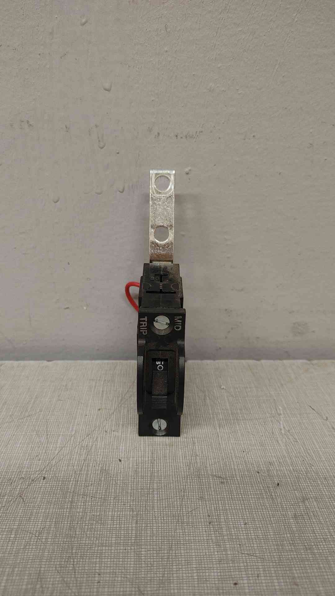 Heinemann 30A 1 Pole Circuit Breaker 80VDC 250VAC 10KA AM1S-Z343-9W(104840)