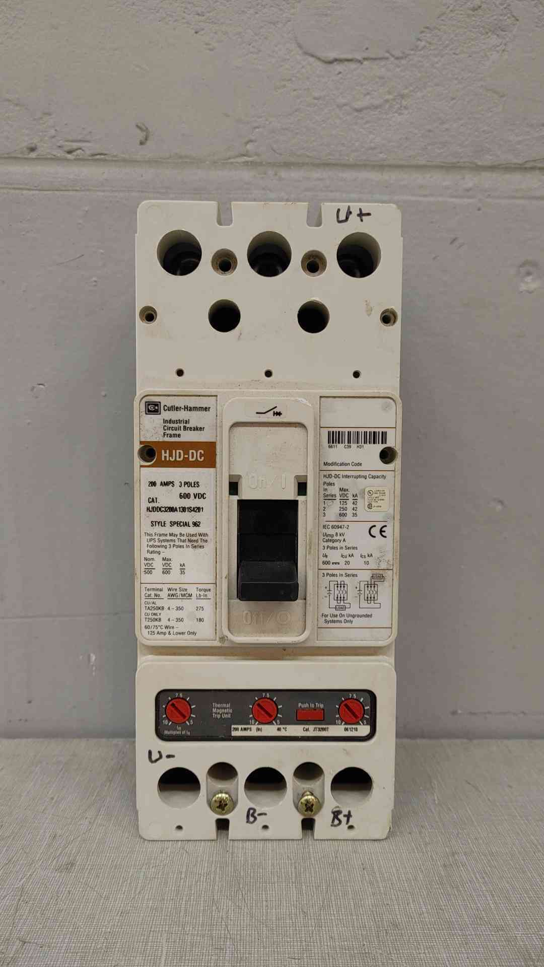 Cutler-Hammer 200A 3 Pole 600VDC HJDDC3200A(104872)