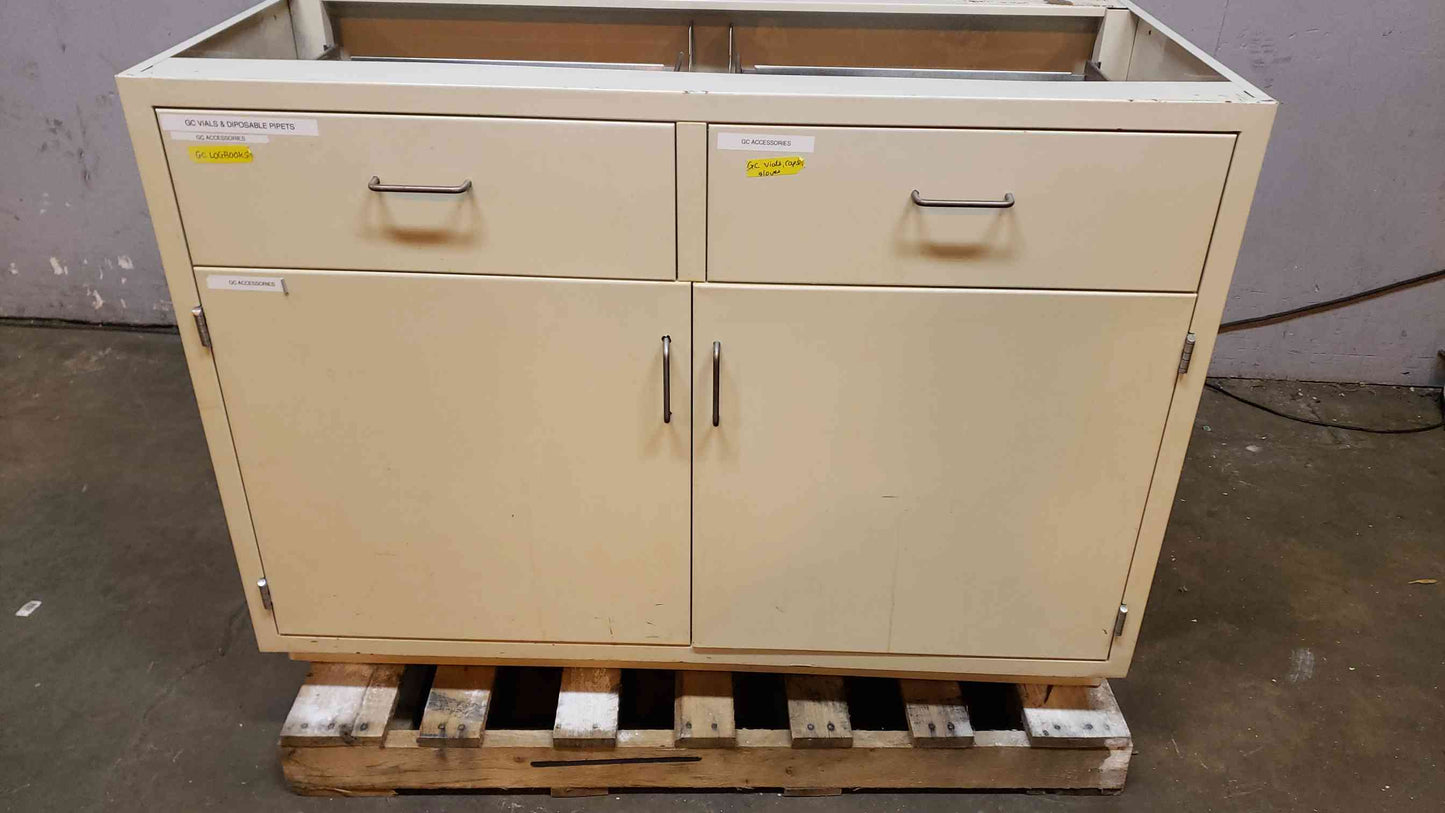 Jamestown 4' Mixed Casework (SKU: 106826)