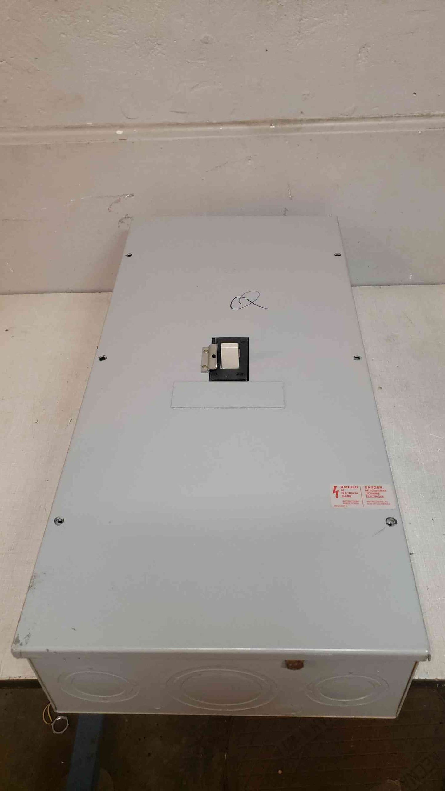 GE 400A Circuit Breaker Enclosure SGHA36AT0400 (SKU: 106901)