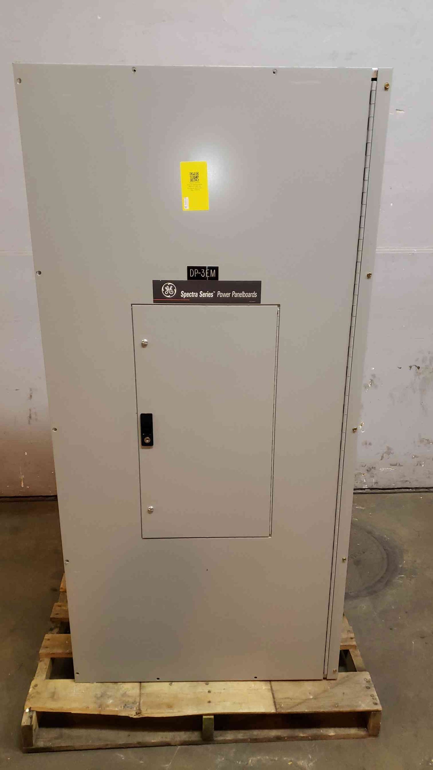 GE Spectra RMS 480Y/277 3PH 4W Unpopulated Breaker Enclosure Panelboard (SKU: 107076)