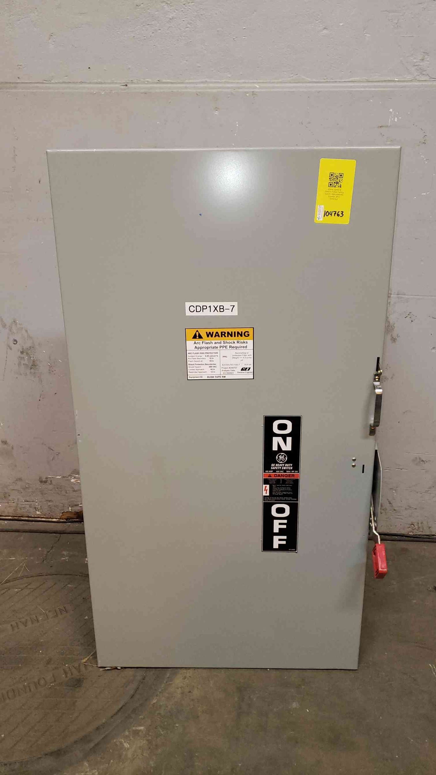 General Electric Indoor Safety Switch 400A 600VAC 250VDC 3PH THN3365