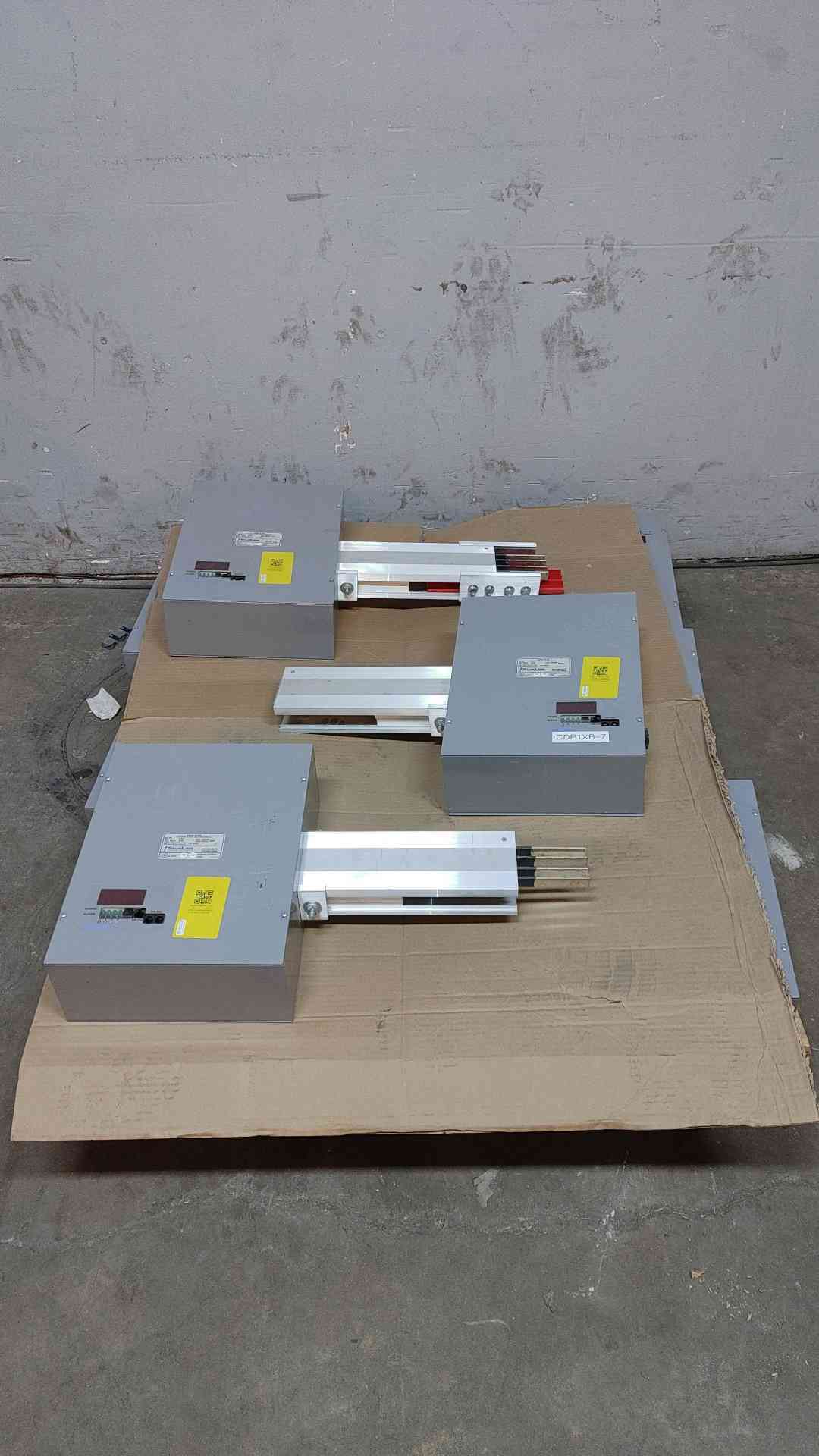 Starline 225A Busway End Tap Box EF225-4MR-M4DR225/4 with Meters RIGHT