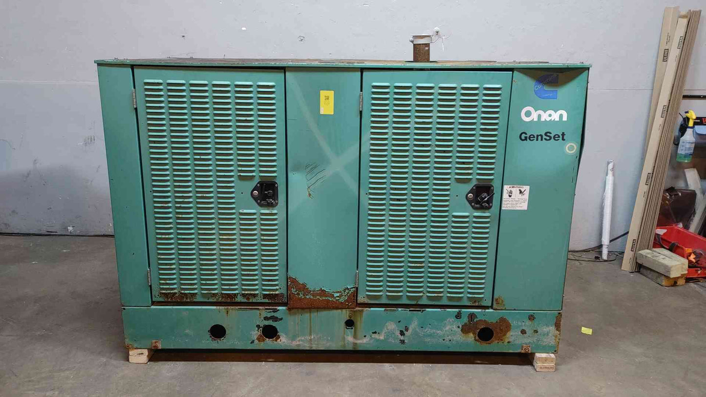 65KW Cummins GGHB-4479011 120/240 195A 3PH NG/LP 399.9 Hrs. Load Tested