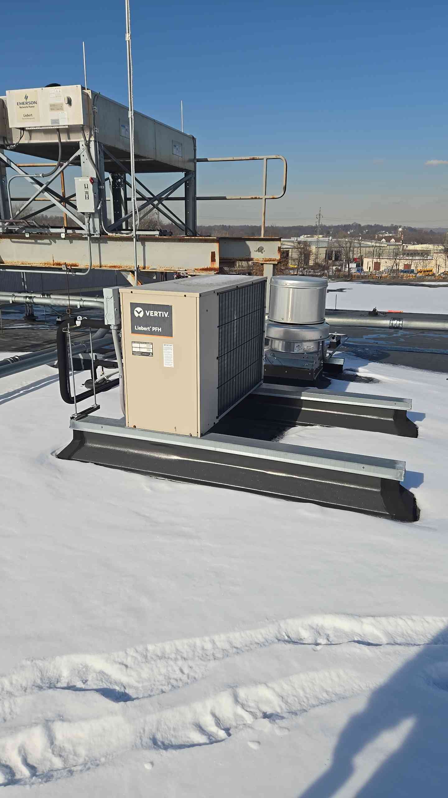 Vertiv PFH037A-PLN Condenser 208/230V 1PH 2019 (107403)