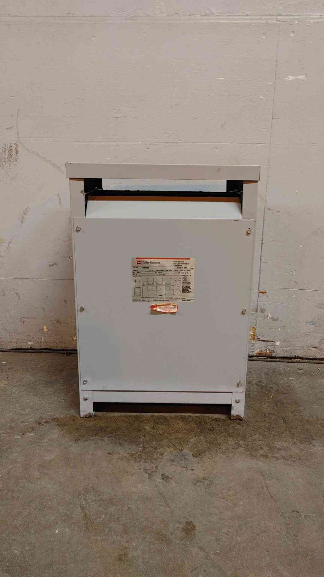 Cutler-Hammer Dry Type Transformer 30KVA 480V x 208/120 3PH N48M28F30A