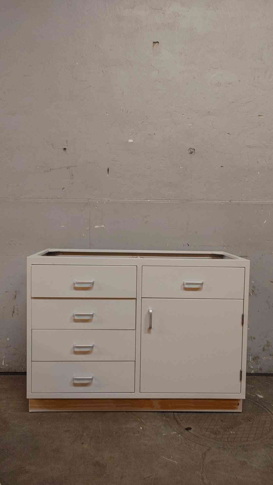 4' Duralab Mixed Casework White (108307)
