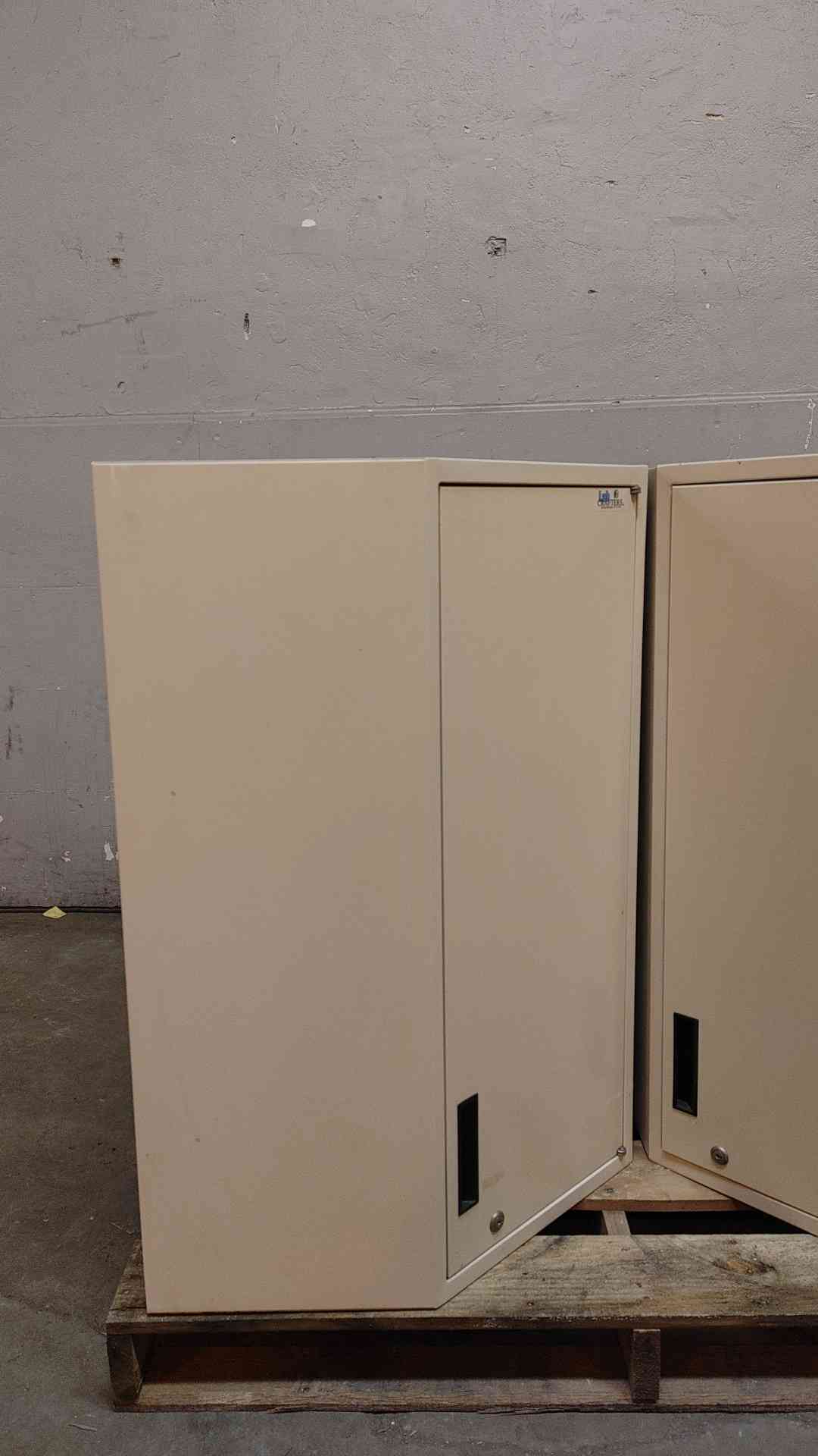 Lab Crafters Corner Cabinet Overhead (108381)