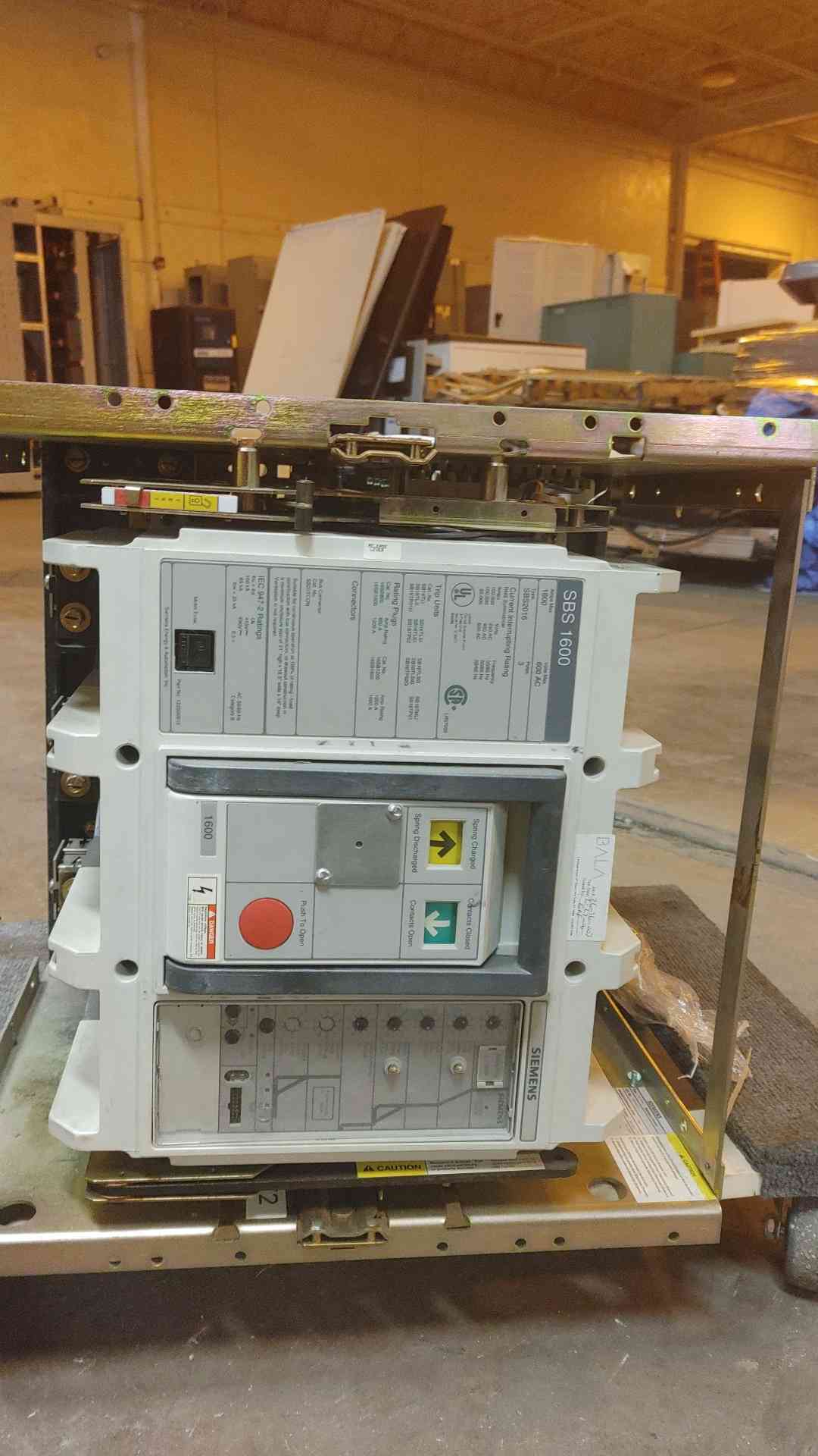 Siemens 1600A 3 Pole Breaker 600VAC SBS2016 in Chassis (108454)