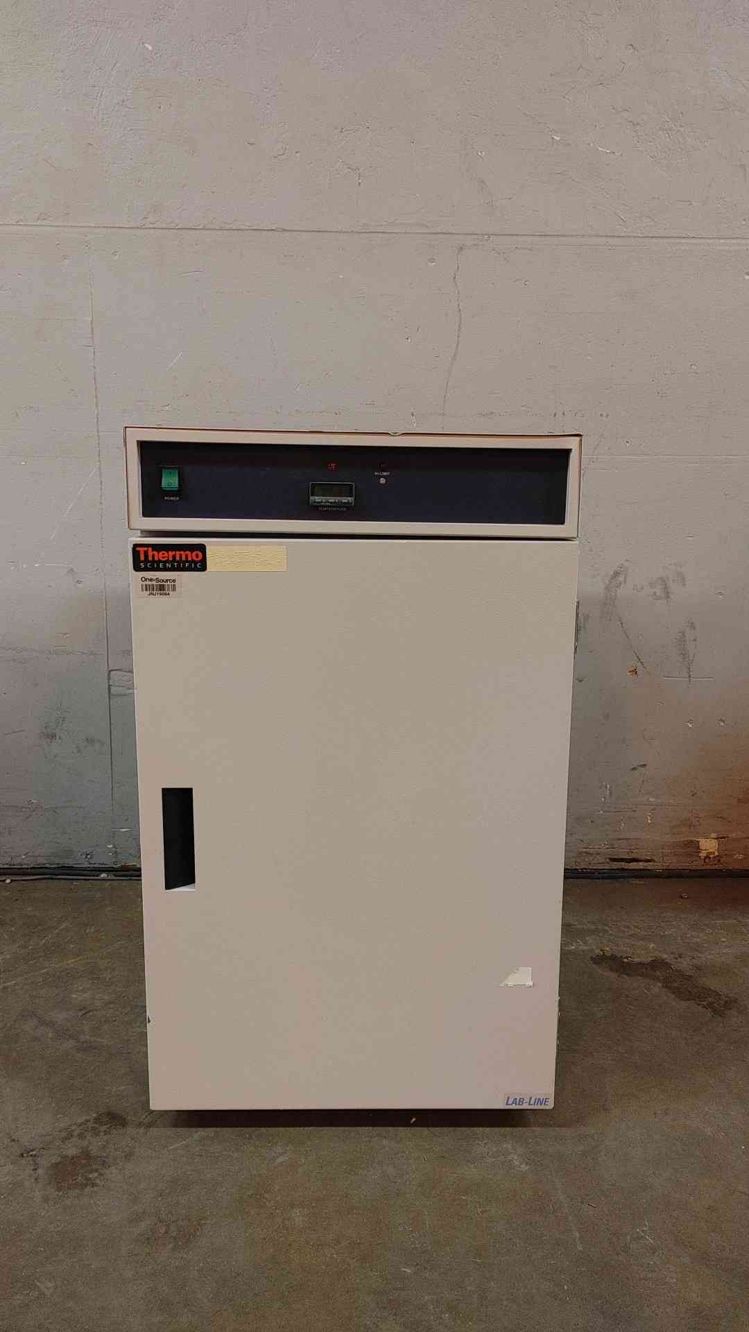 Thermo Scientific Lab-Line Imperial III Incubator 120V 1PH 305 Model (108745)
