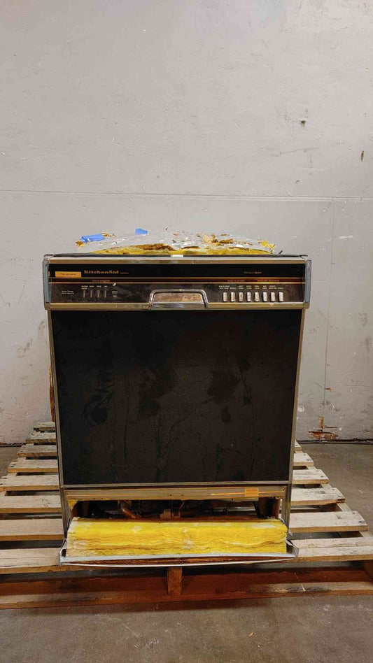 *Pickup Only* KitchenAid Dishwasher KUDS220T0 (108954)