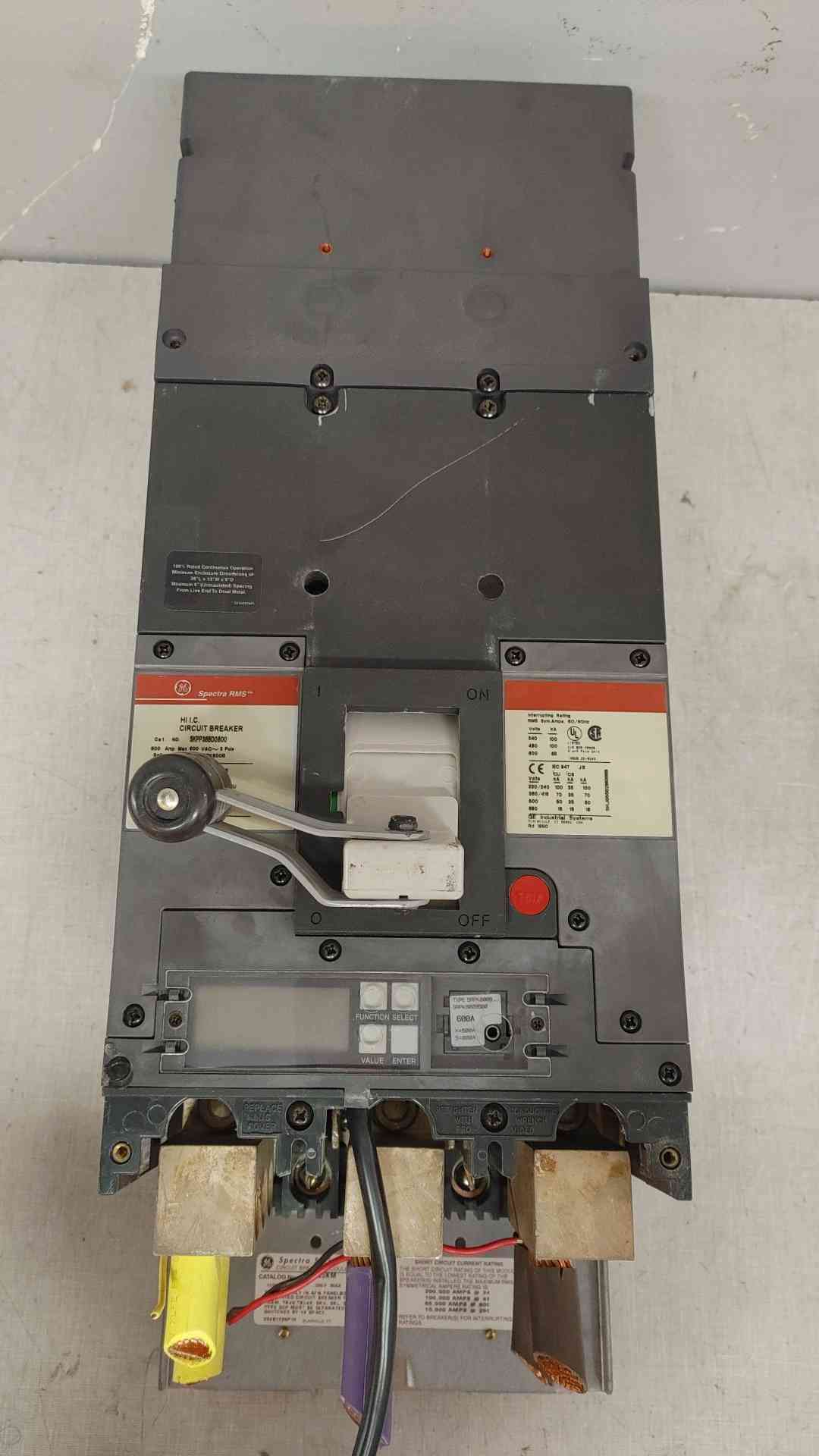 GE Spectra Series 800A 600VAC 3 Pole Breaker SKPP36BD0800 (108996