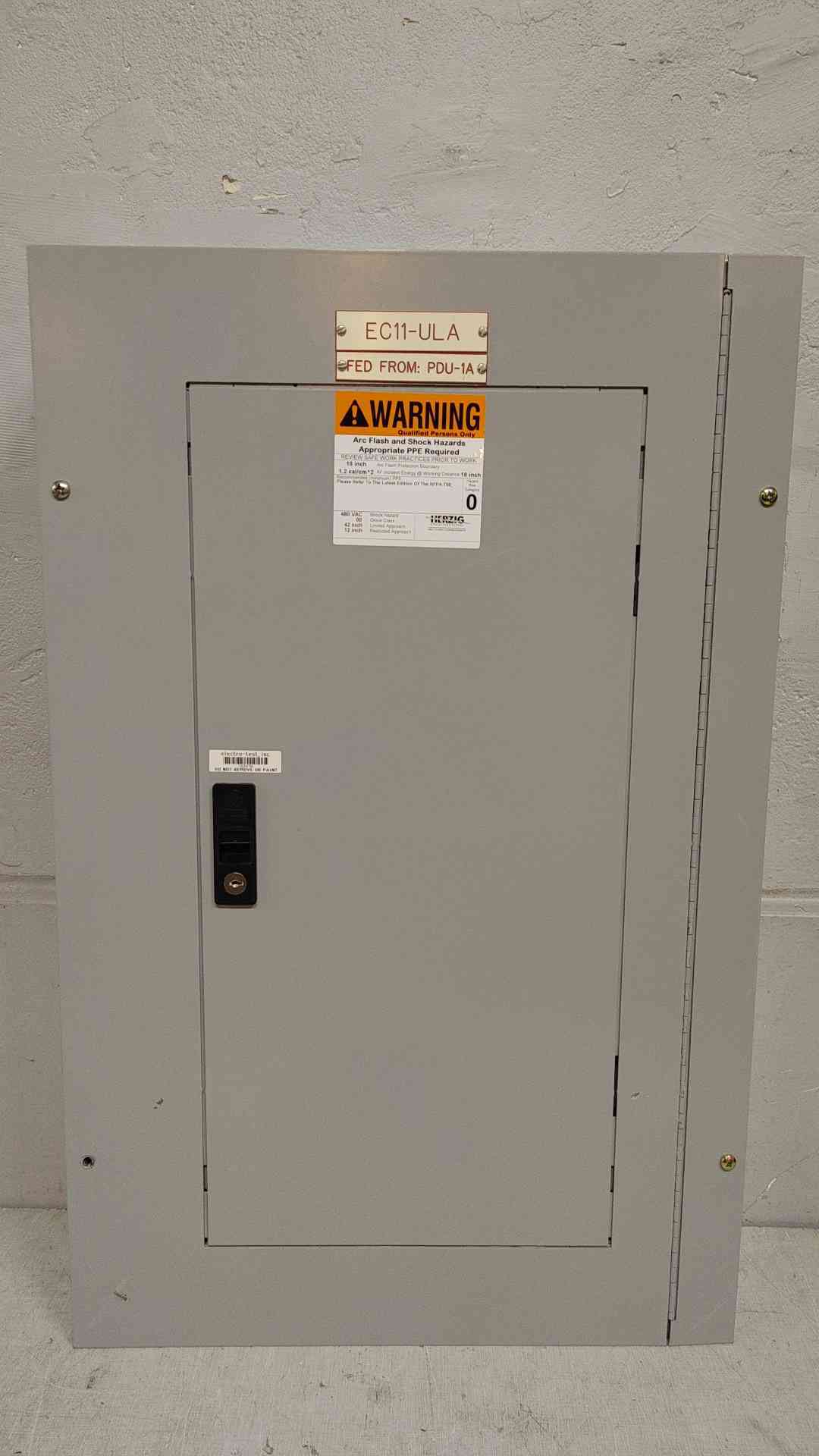GE A Series Panelboard 125 Amp 208/120 Volt 3 Phase 4 Wire with Main (108977)