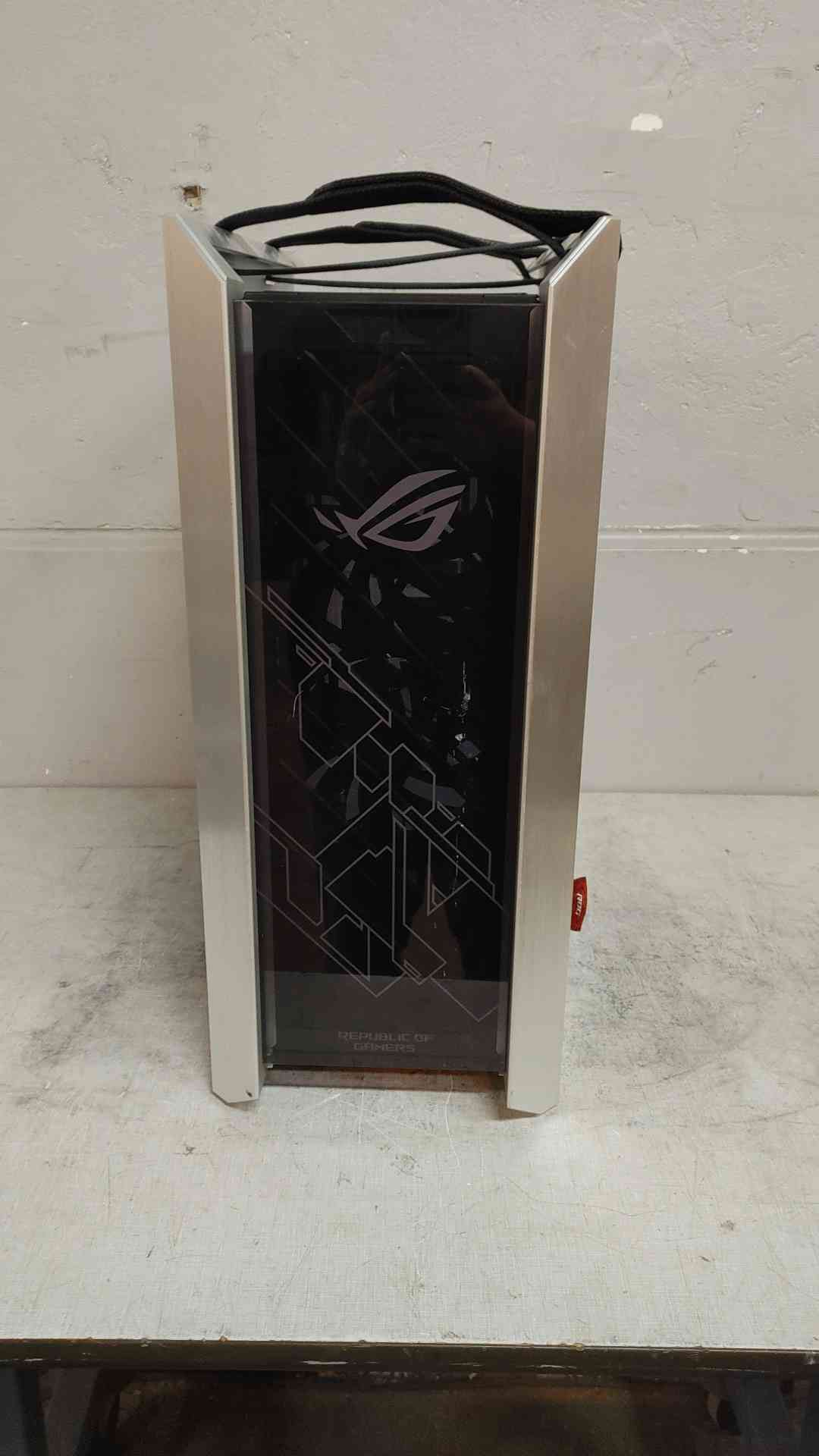 ASUS ROG Strix Helios GX601 Case