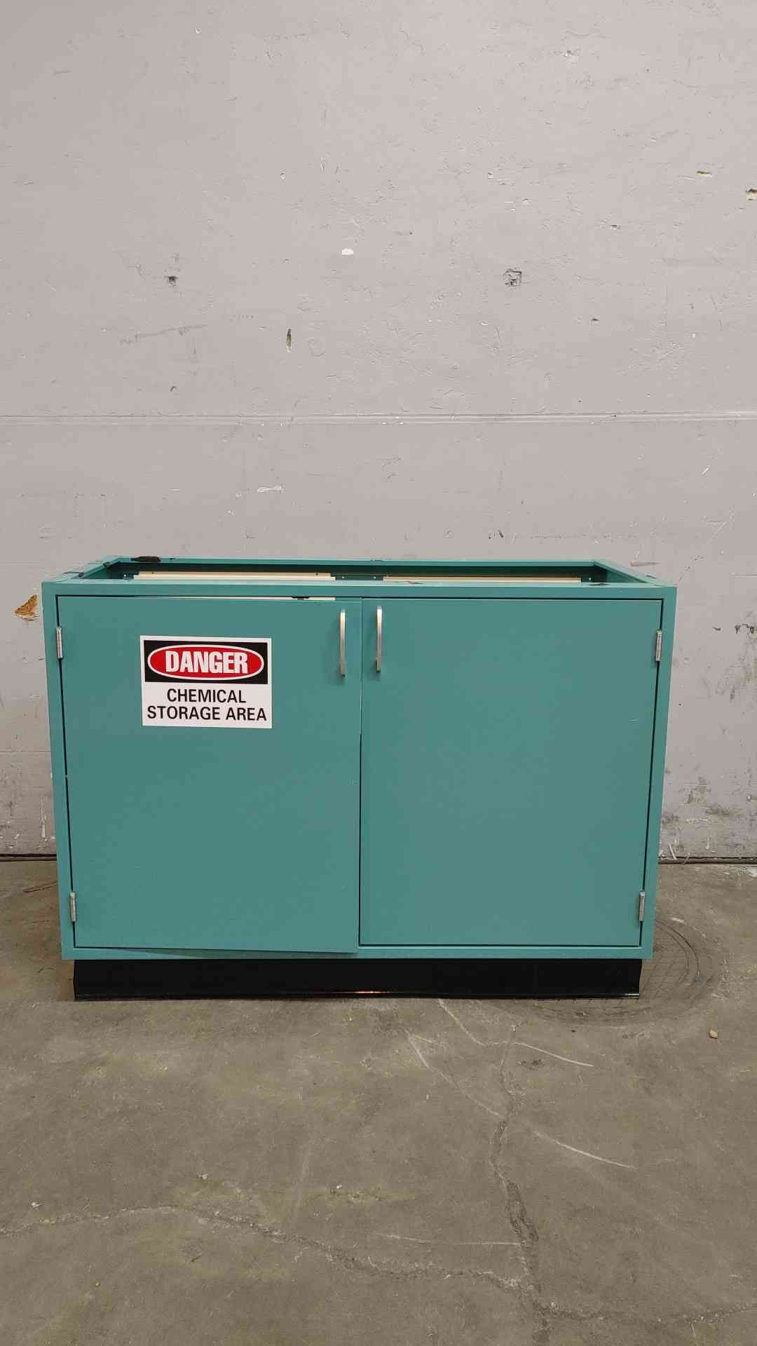 4' Kewaunee Sink Base Casework (109311)