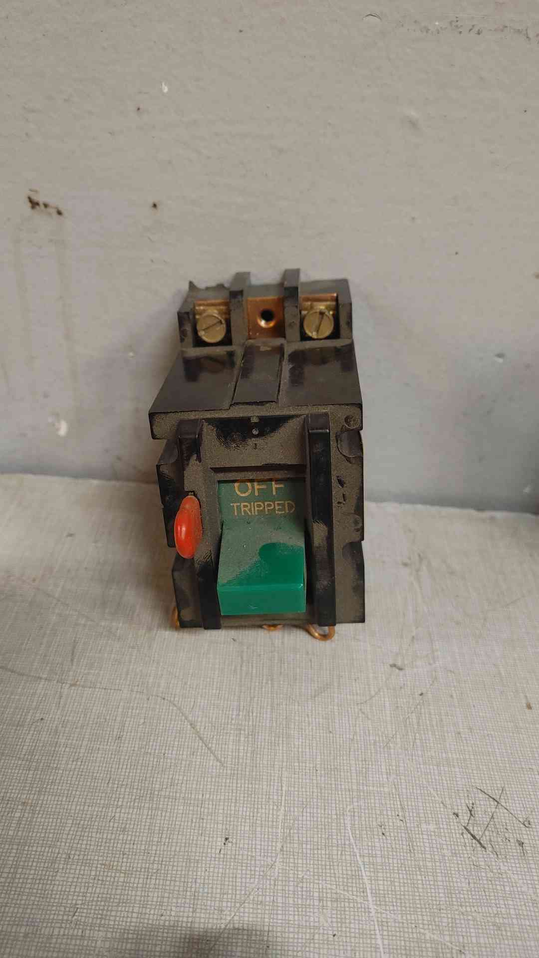 Challenger Manual Motor Starter B100M0C (109360)