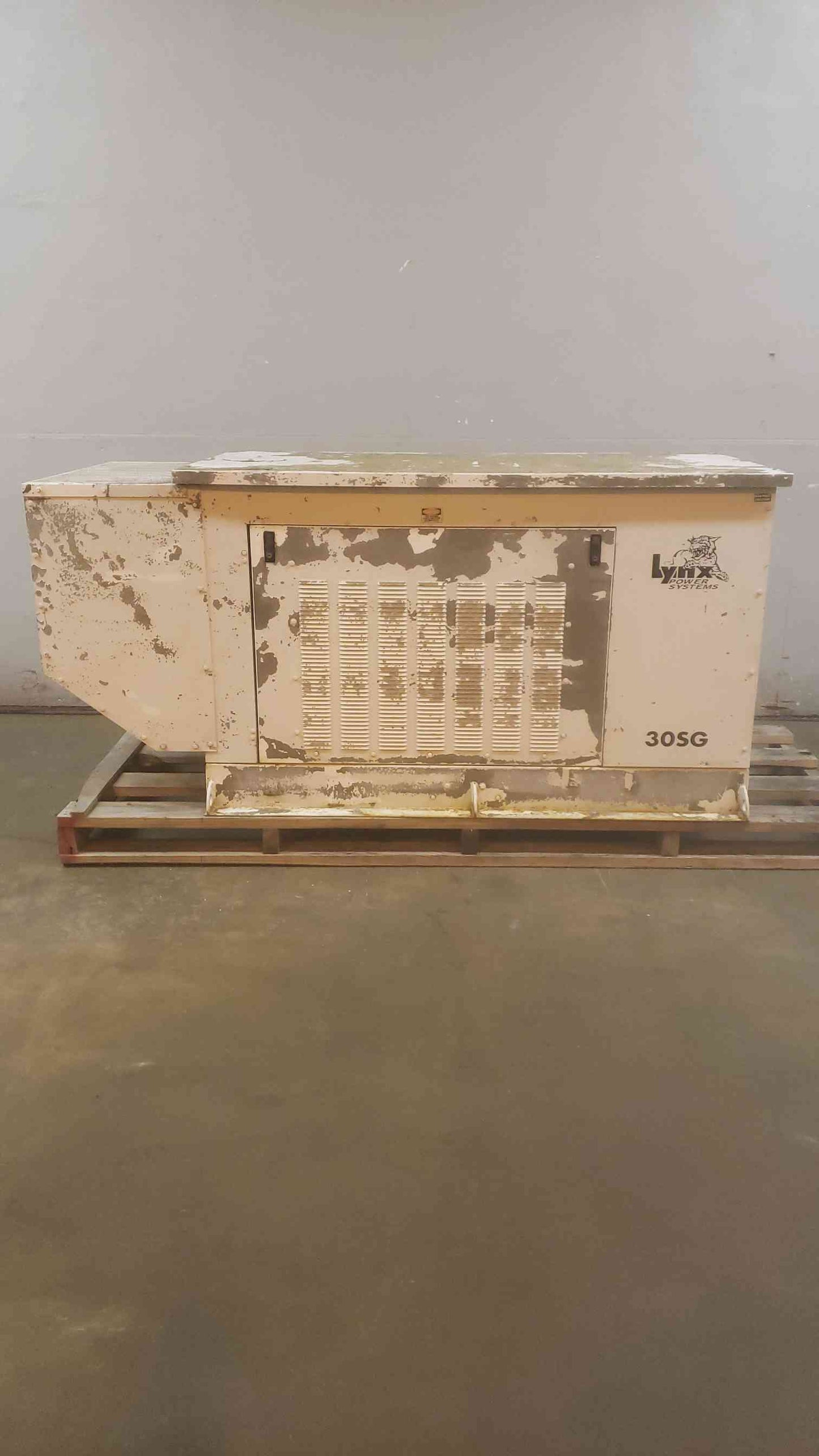 30KW Lynx LP Nat Gas GM 3.0L Generator 30SG 596Hrs (SKU: 110399)