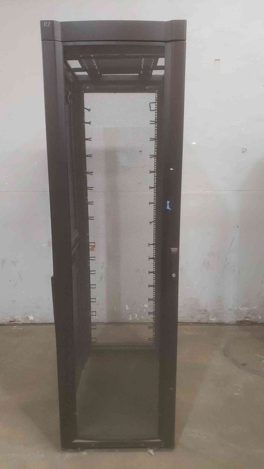 APC Partially Enclosed Server Rack AR3100 HACS (SKU: 110765)