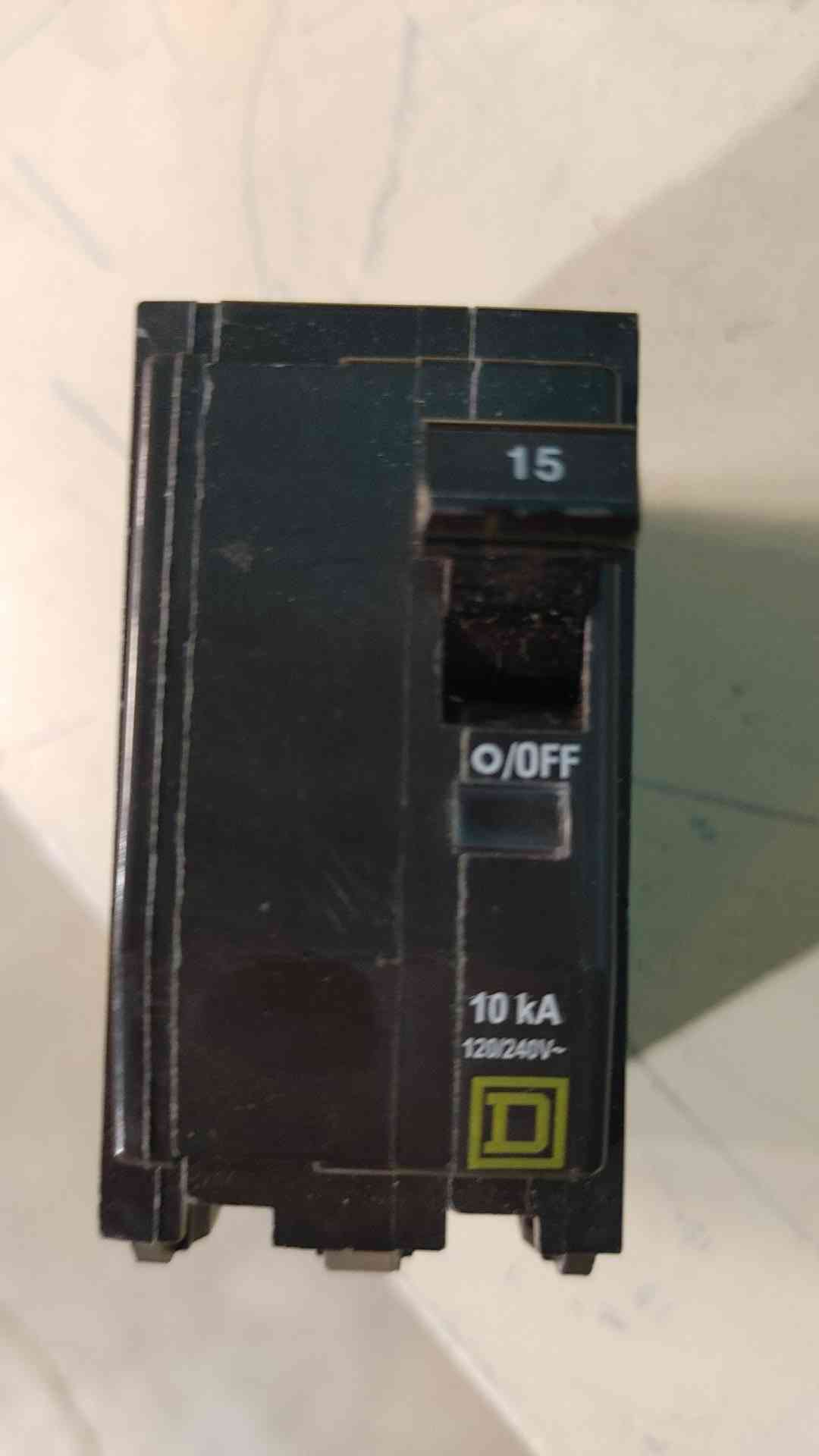 Square D QO115 15A 1 Pole 120/240V Plug-On Circuit Breaker Type QO 15 Amp