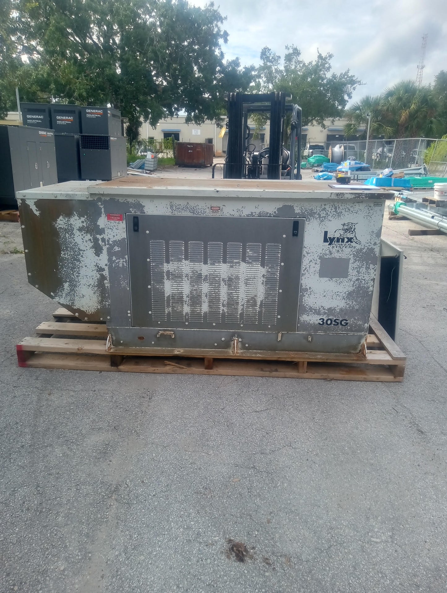 30KW Lynx 30SG 120/240 Nat Gas LP GM 3.0 Generator 592 Hrs. (SKU: 110286)