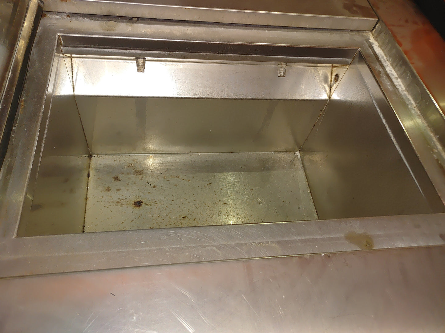 Ultrasonic Cleaner HL-13-WRD w/ 2 Skytron Tru-Sweep Modules(S6LLST8534)