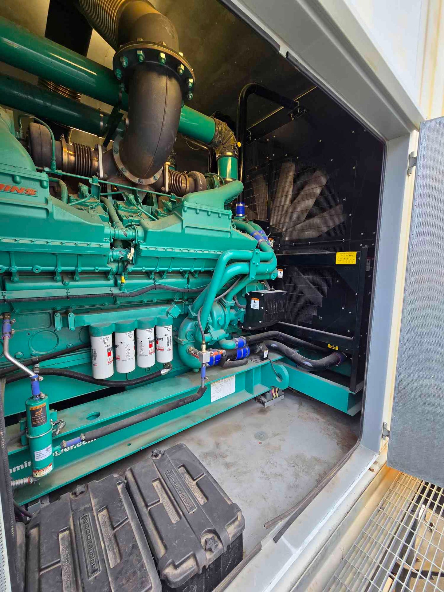 2MW 2000KW 2 Megawatt Cummins Diesel Generator 2000DQKAB 7200/12470v