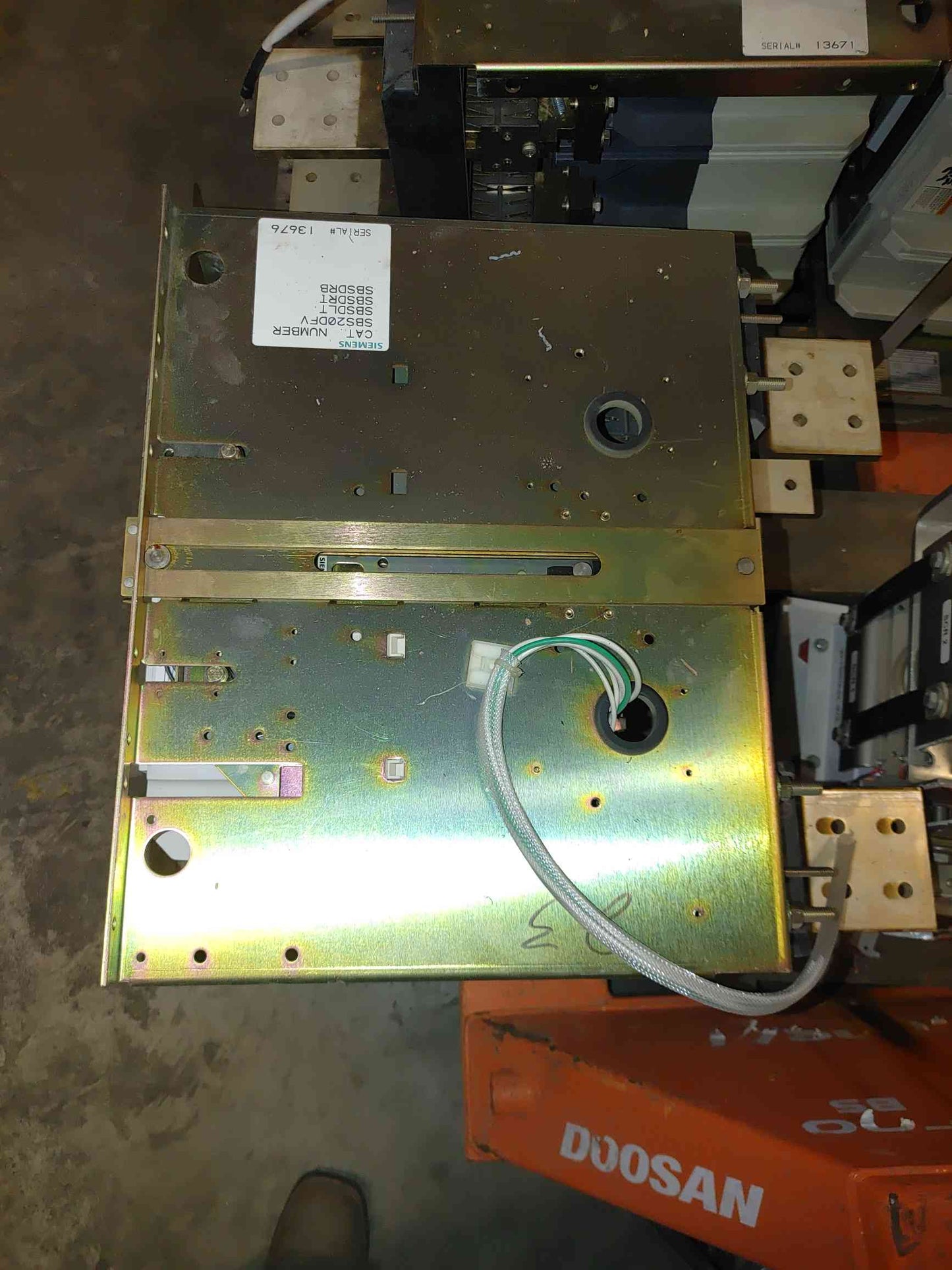 Siemens 1600A 3 Pole Breaker 600VAC SBS2016 in Chassis (108454)