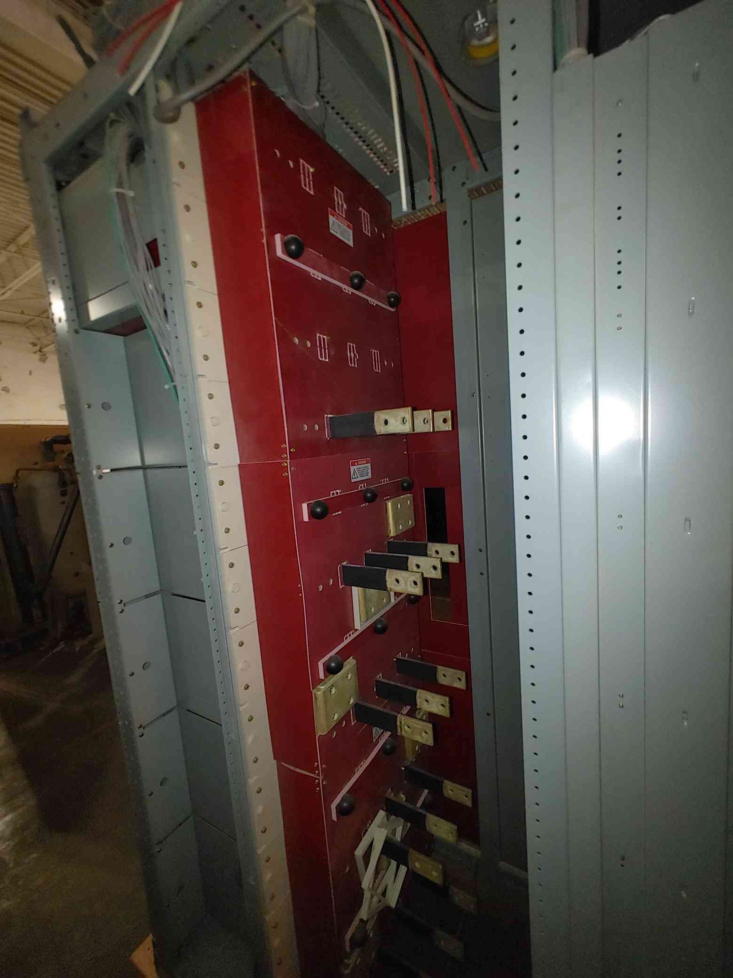 GE Power Break II Switchboard 5x 800A SHF08B208H Breakers 480V Hi-Break 3P (112940)