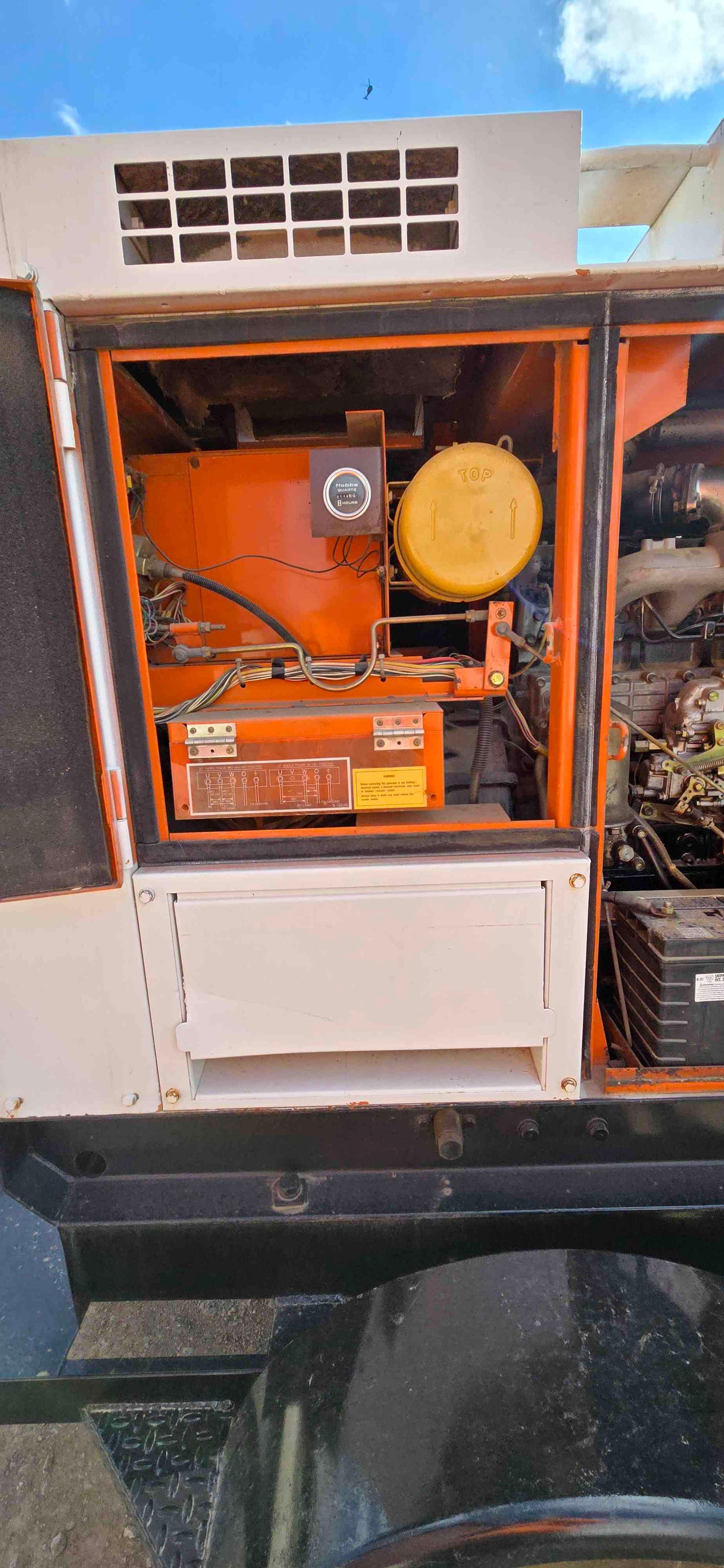 36KW MultiQuip WhisperWatt Generator Isuzu Diesel W/ Trailer 97' TESTED 8000Hrs
