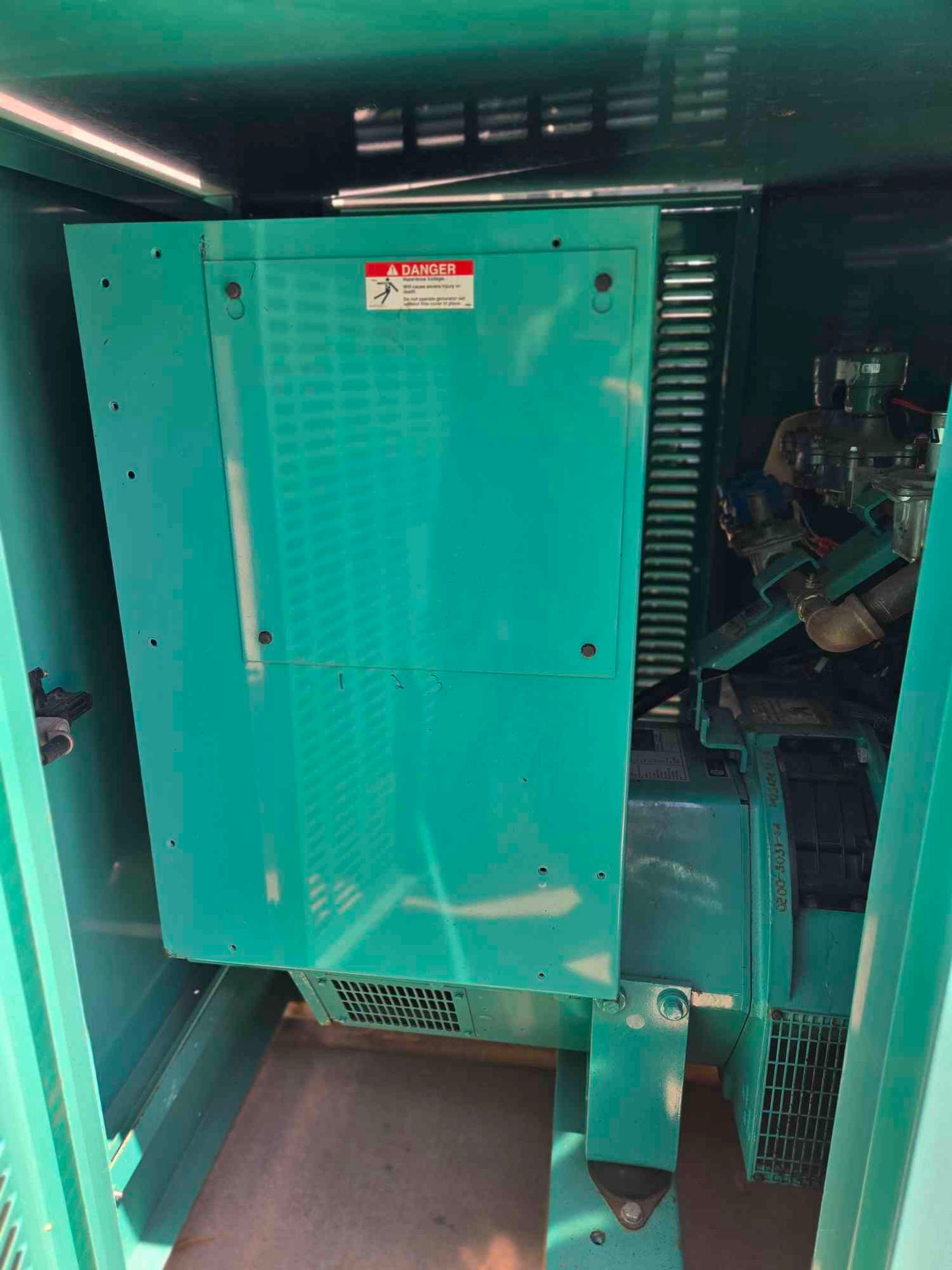 60KW Onan Generator 6.8L Ford LP Nat Gas '08 608 Hrs. LOAD TESTED