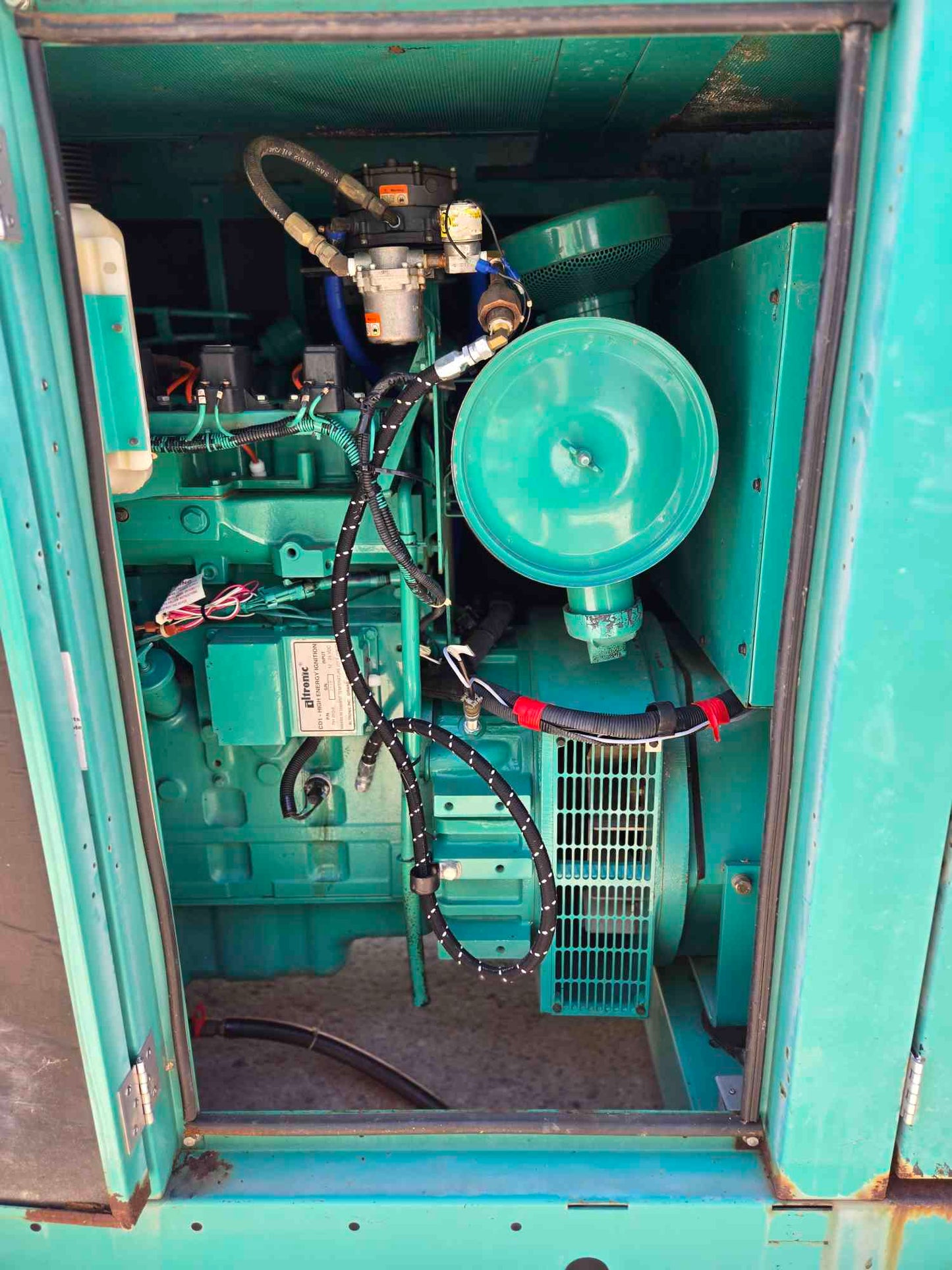125KW Onan 8.3 Cummins Quiet Site Generator LP Nat Gas '01 954Hrs TESTED