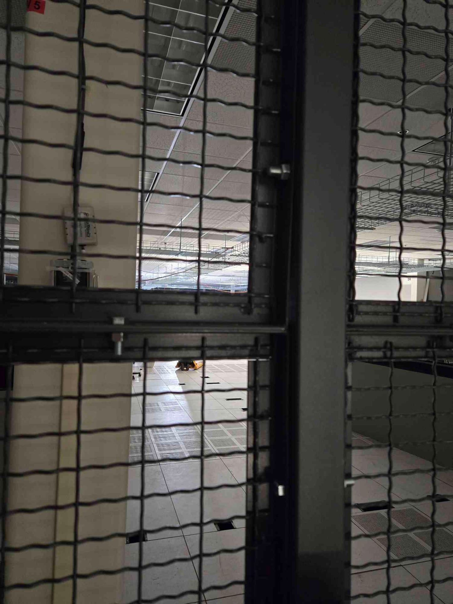 Wire Crafters 10.5x28'x9' H Four-sided Security Cage & Door Data Center