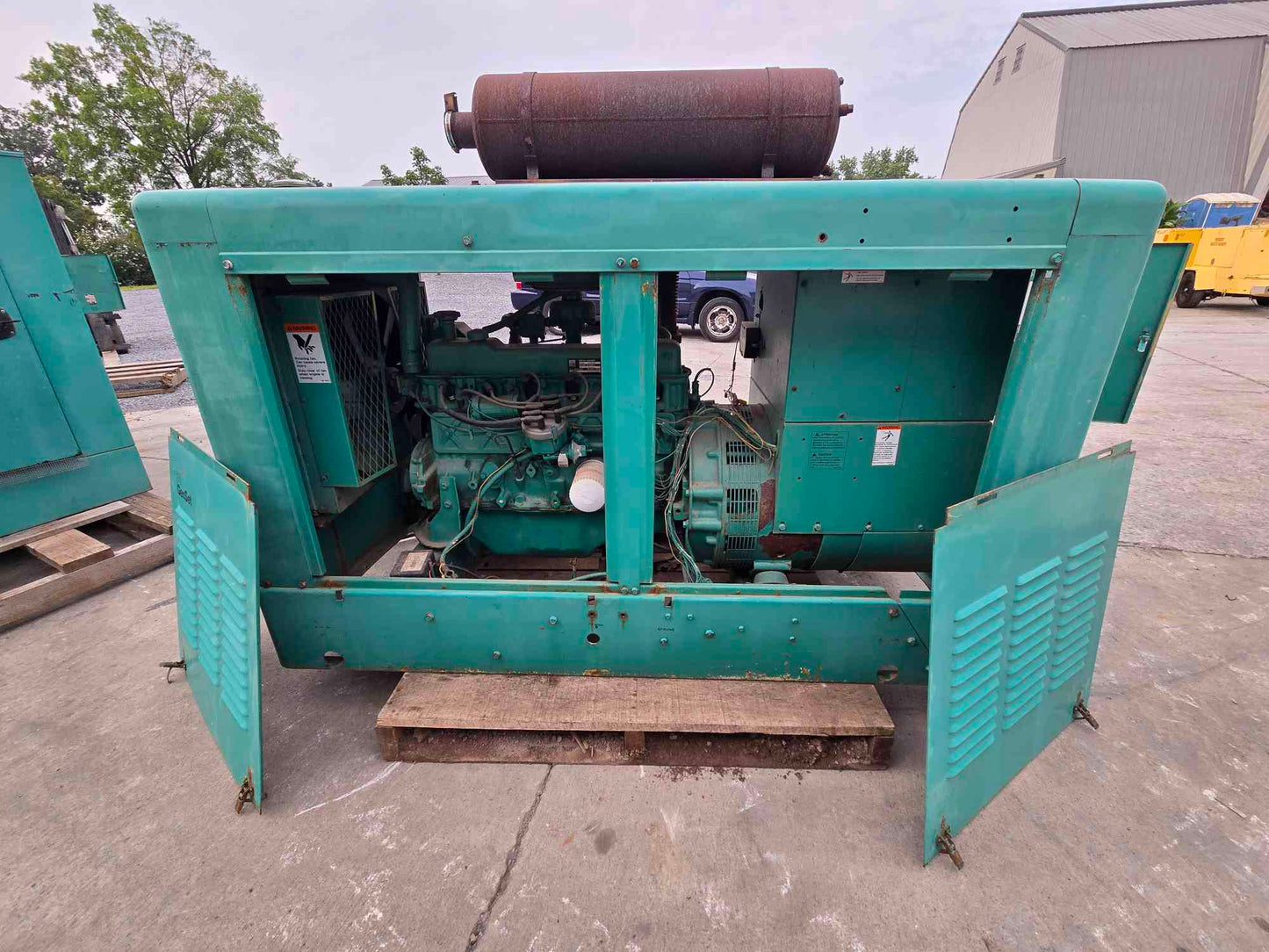 30KW Onan Ford Nat Gas LP Generator '90 1&3PH 871 Hrs Tested