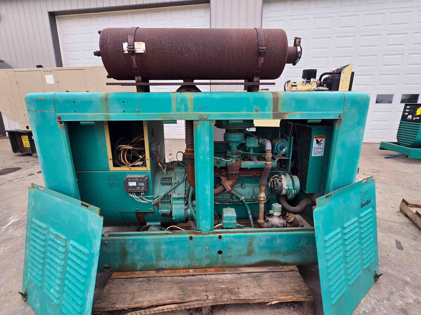 30KW Onan Ford Nat Gas LP Generator '90 1&3PH 871 Hrs Tested
