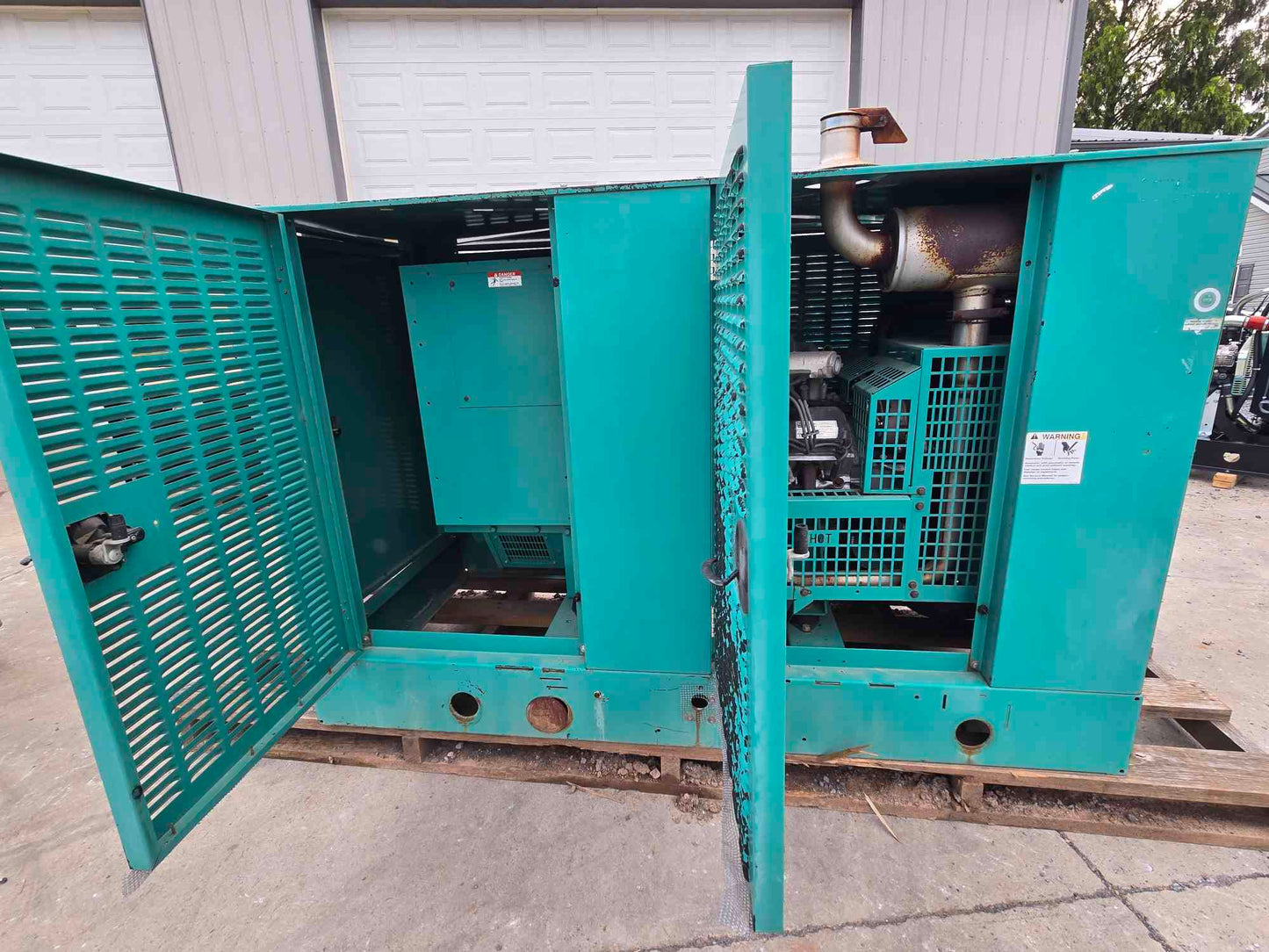 35KW Onan 4.2L Ford Nat Gas LP Generator '03 2217 Hrs TESTED