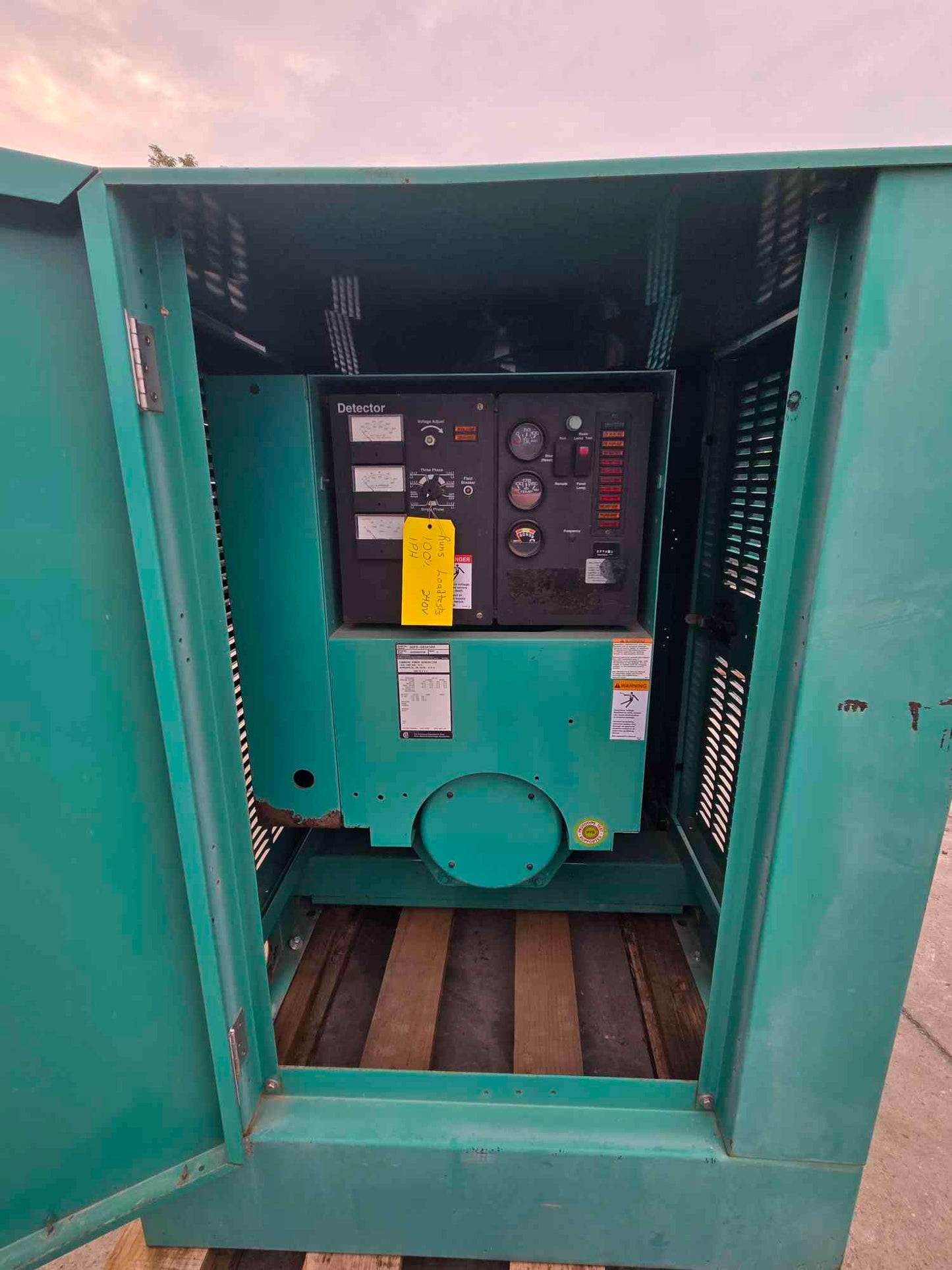 35KW Onan 4.2L Ford Nat Gas LP Generator '03 2217 Hrs TESTED