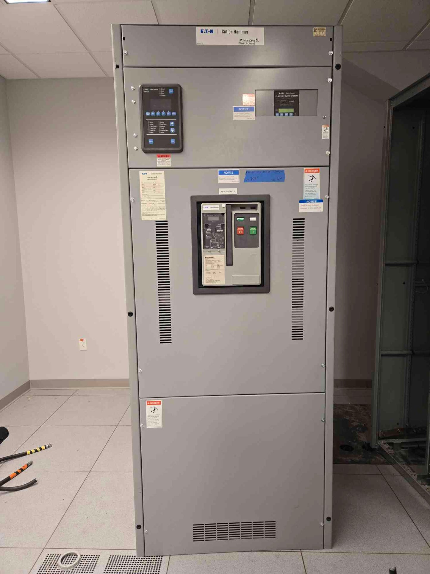 2000A Pow-R-Line Switchgear 480V 3Ph 2 Section Magnum DS Main MDS620 (SKU: 110230)