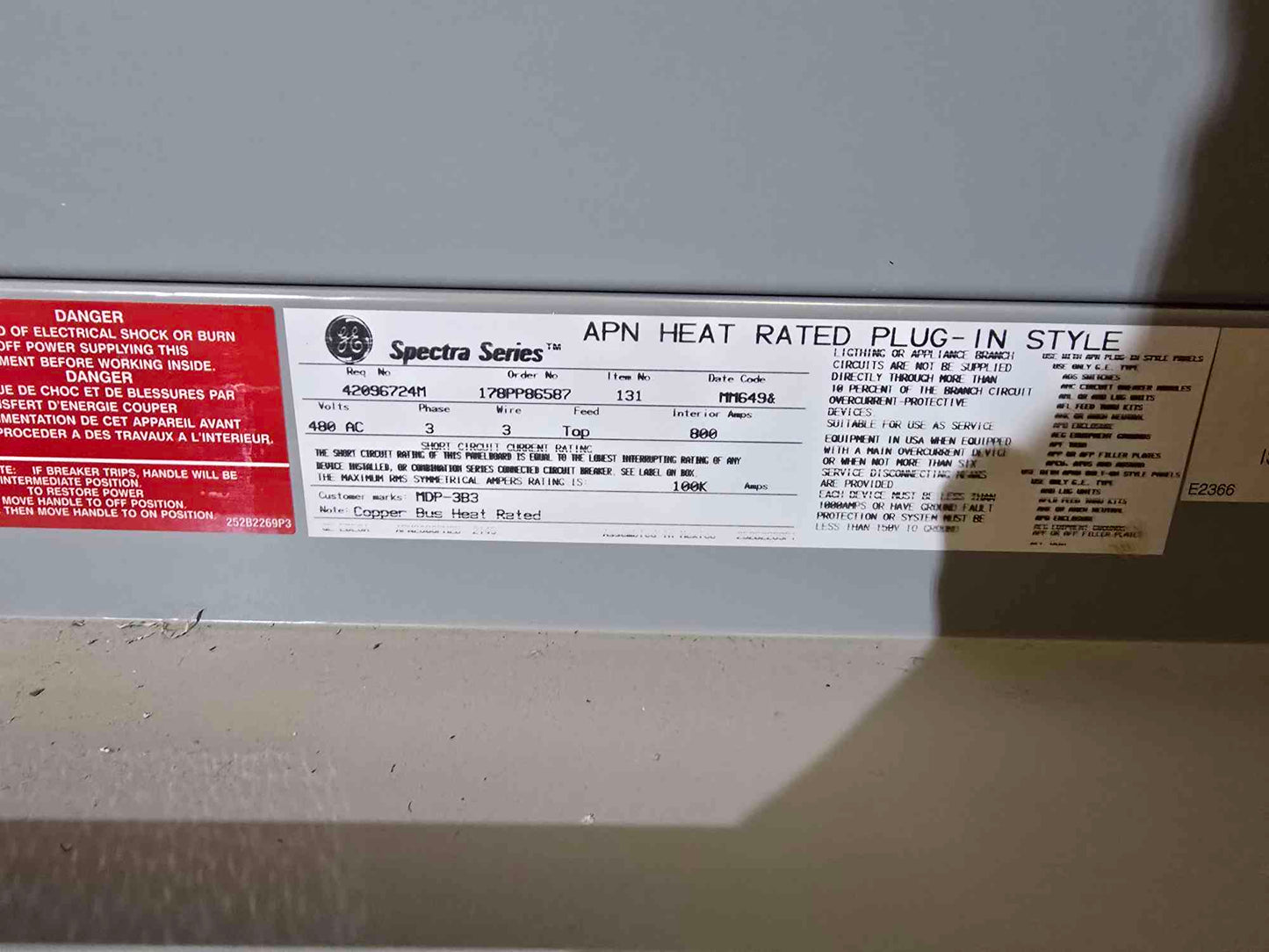 GE Spectra Series 800A 480V 3PH 3W Panelboard 3 Breakers Meter & Main - Cell 3