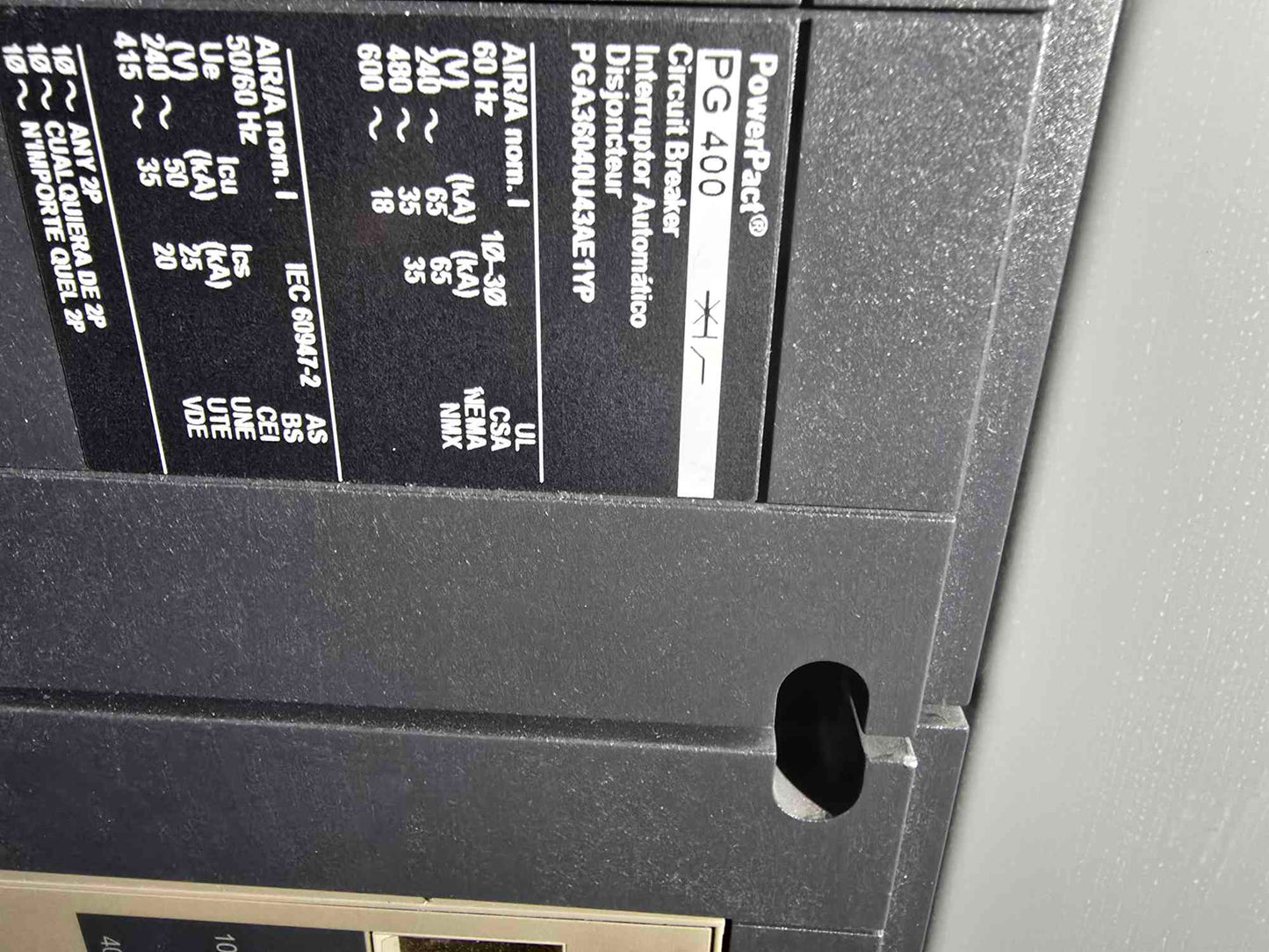 1000A I-line Square D Distribution Panelboard 1xRG1000 & 4xPG400 Breakers 208/120v - Cell 3