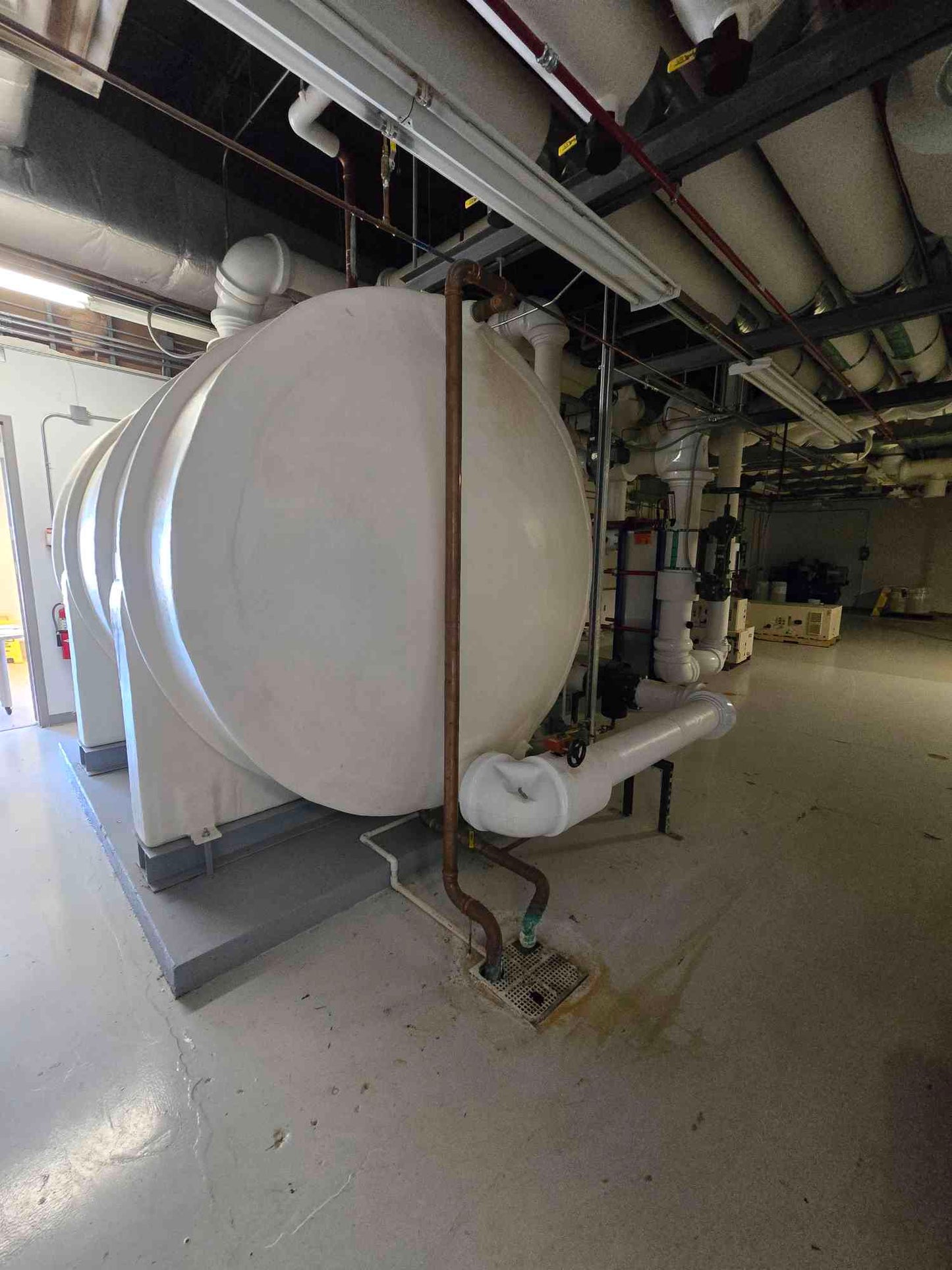 Edwards Fiberglass Tank 1000 Gallon Water Holding Tanks 1042 Gal